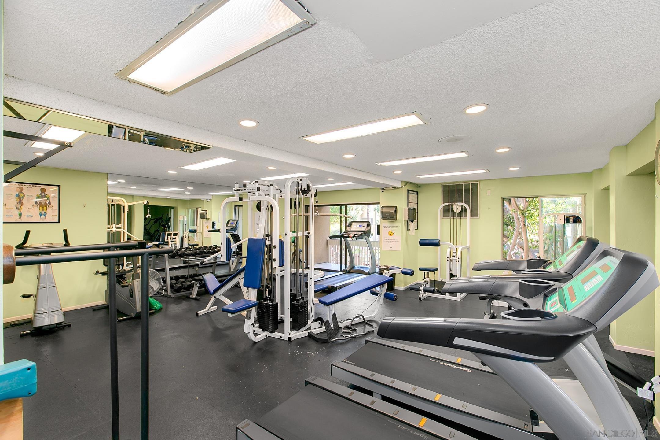 Detail Gallery Image 17 of 29 For 1855  Diamond St  #5-327,  San Diego,  CA 92109 - 1 Beds | 2 Baths