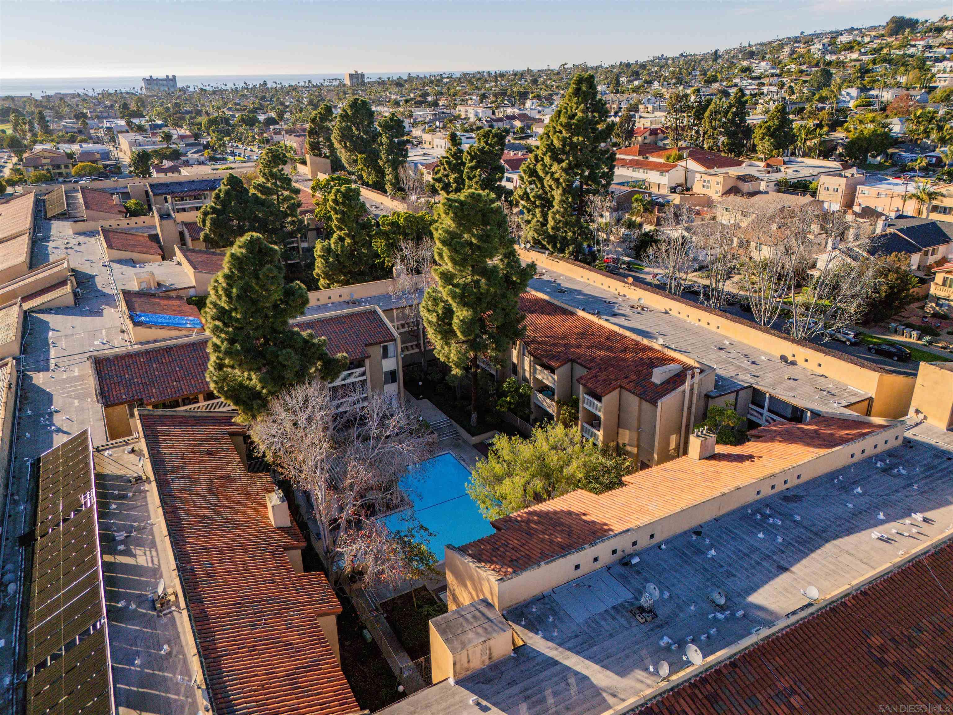 Detail Gallery Image 26 of 29 For 1855  Diamond St  #5-327,  San Diego,  CA 92109 - 1 Beds | 2 Baths