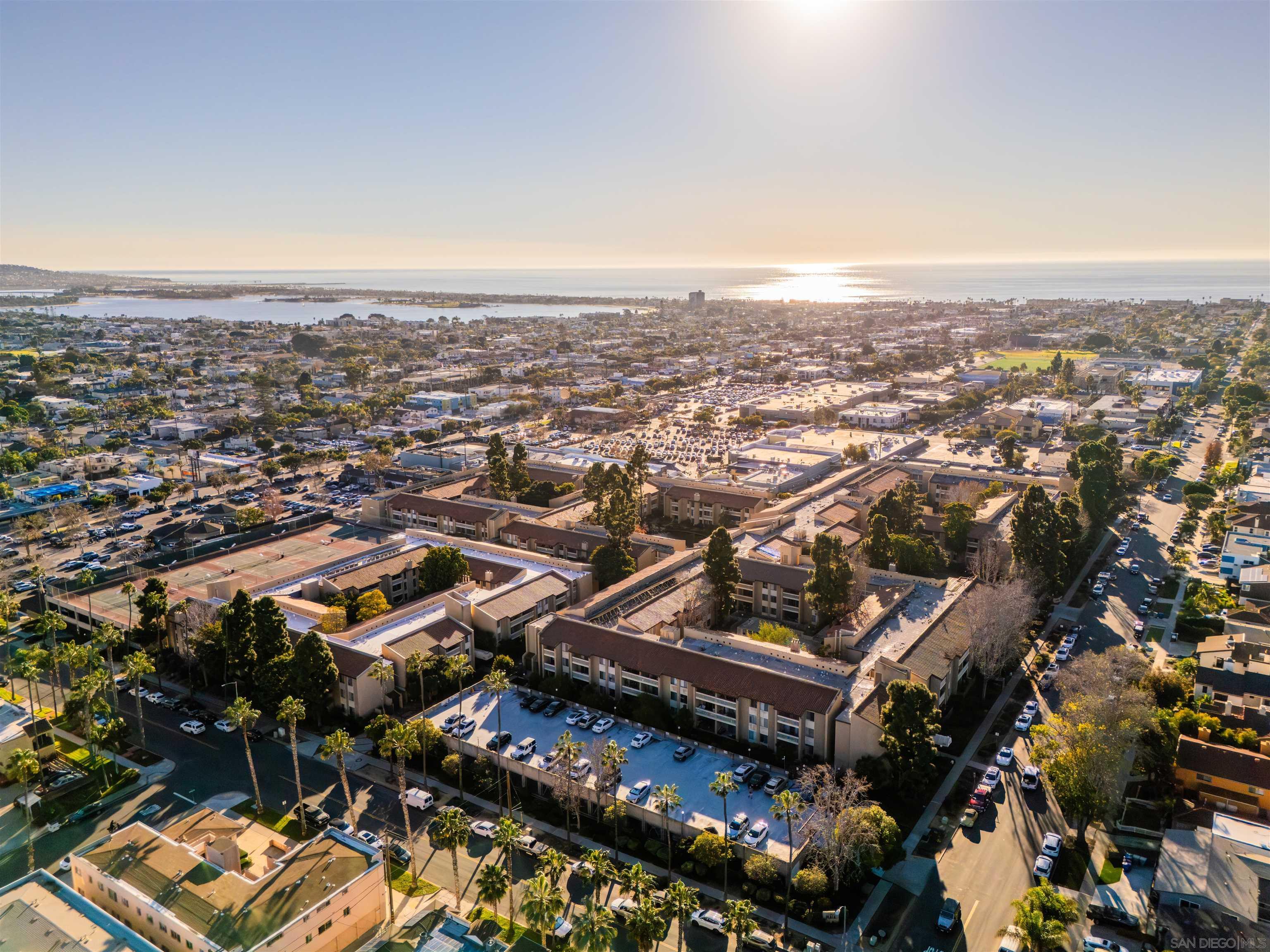 Detail Gallery Image 29 of 29 For 1855  Diamond St  #5-327,  San Diego,  CA 92109 - 1 Beds | 2 Baths