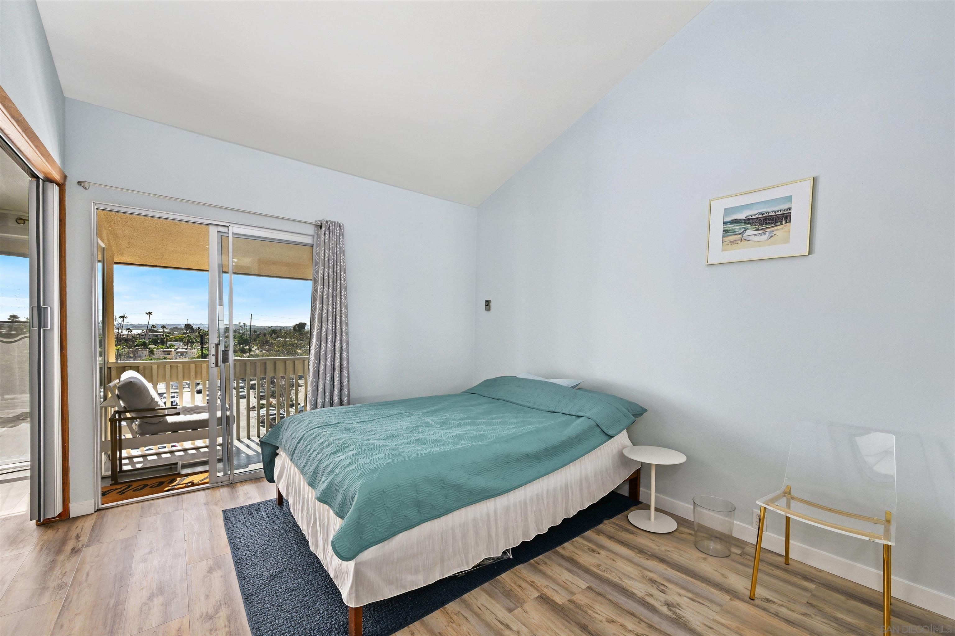 Detail Gallery Image 9 of 29 For 1855  Diamond St  #5-327,  San Diego,  CA 92109 - 1 Beds | 2 Baths