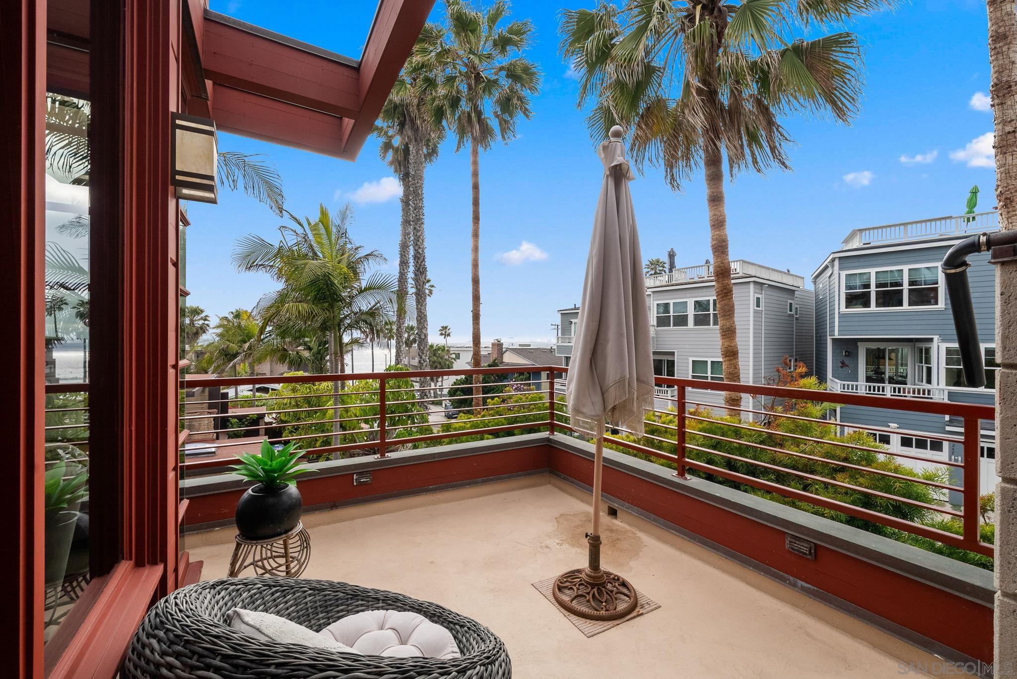 Detail Gallery Image 13 of 35 For 257  Playa Del Sur, La Jolla,  CA 92037 - 4 Beds | 4/1 Baths