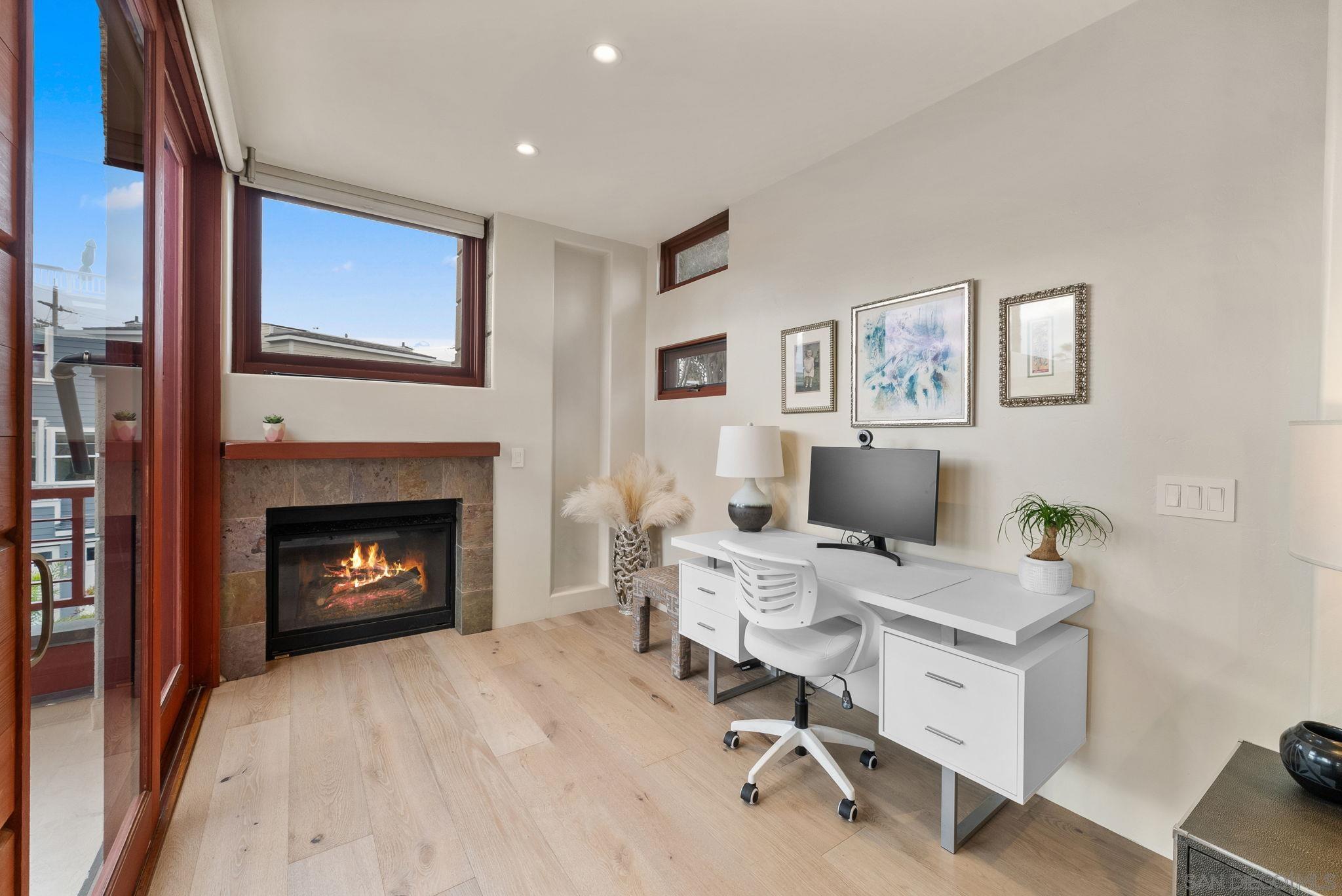 Detail Gallery Image 15 of 35 For 257  Playa Del Sur, La Jolla,  CA 92037 - 4 Beds | 4/1 Baths