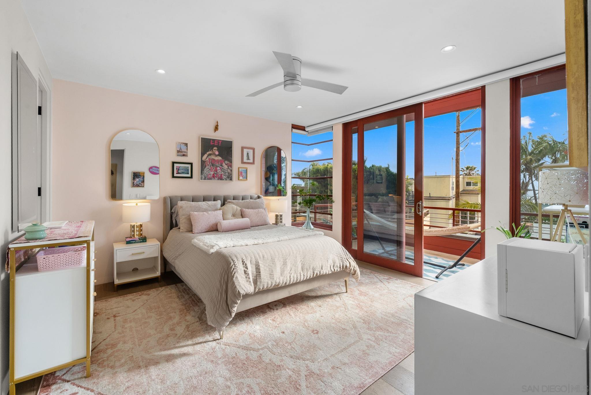 Detail Gallery Image 18 of 35 For 257  Playa Del Sur, La Jolla,  CA 92037 - 4 Beds | 4/1 Baths