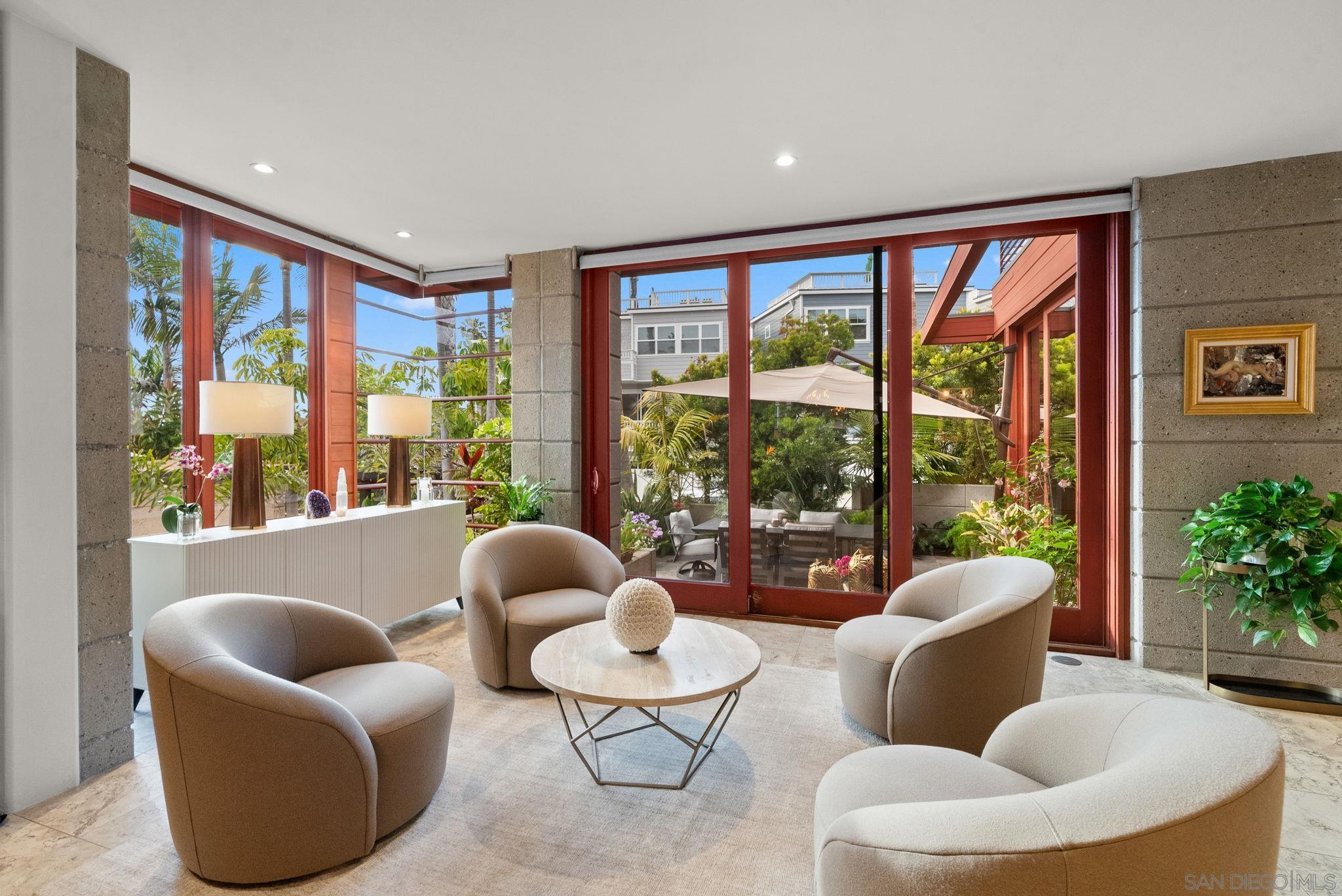 Detail Gallery Image 9 of 35 For 257  Playa Del Sur, La Jolla,  CA 92037 - 4 Beds | 4/1 Baths