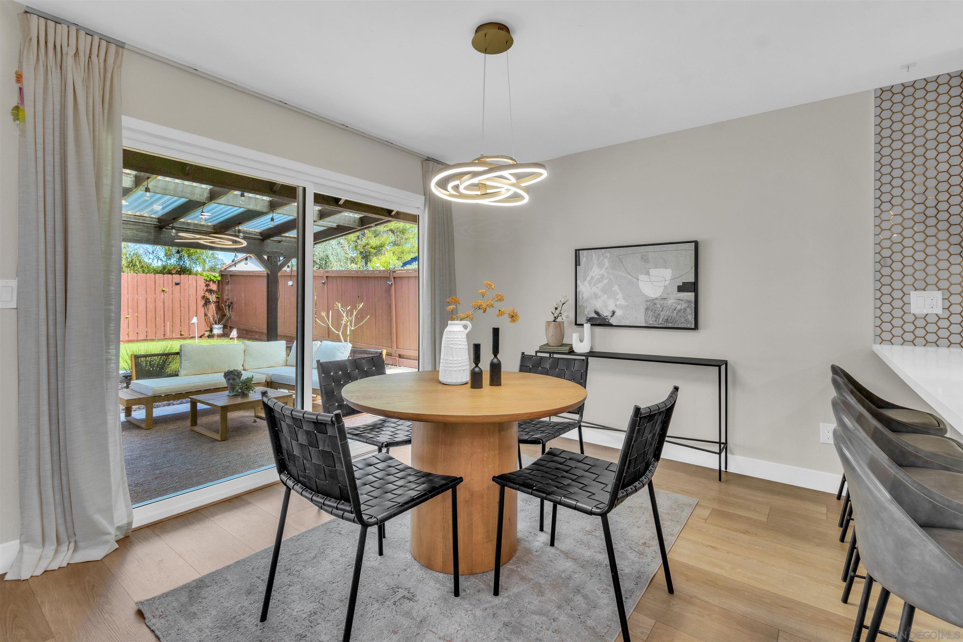 Detail Gallery Image 13 of 50 For 13070  Roundup Ave, San Diego,  CA 92129 - 4 Beds | 4 Baths