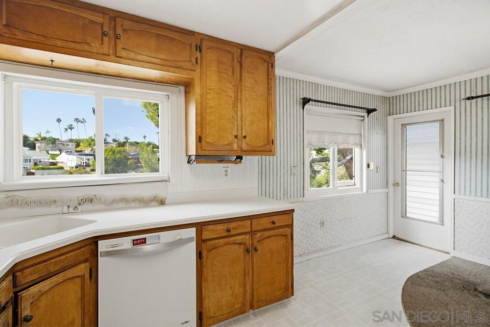 Detail Gallery Image 7 of 50 For 4460  Alamo Way, San Diego,  CA 92115 - 3 Beds | 2 Baths