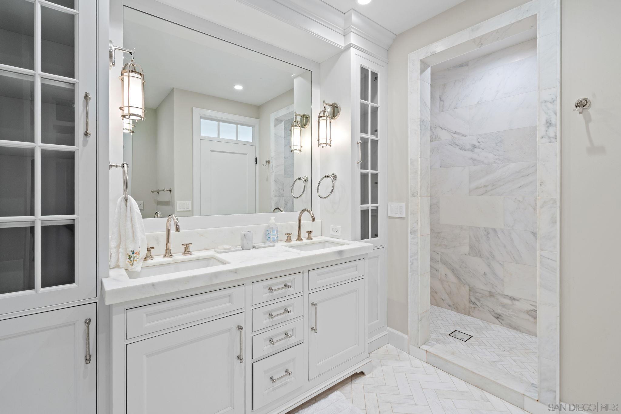 Detail Gallery Image 30 of 46 For 924  Scott St, San Diego,  CA 92106 - 4 Beds | 3/1 Baths