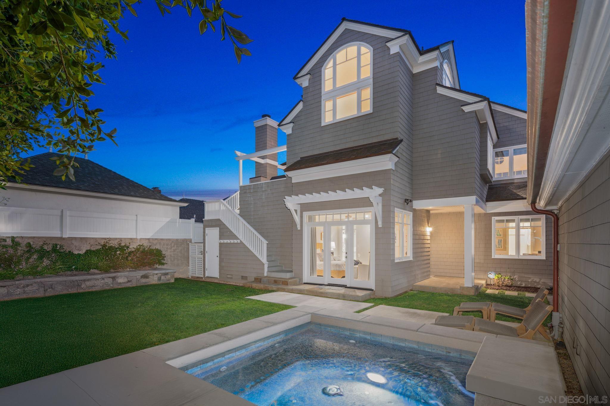 Detail Gallery Image 43 of 46 For 924  Scott St, San Diego,  CA 92106 - 4 Beds | 3/1 Baths