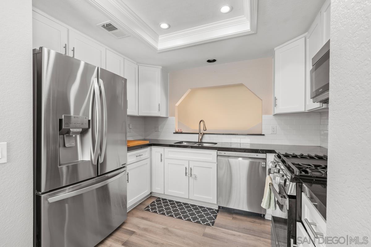 Detail Gallery Image 11 of 23 For 12083  Calle De Montana  #219,  El Cajon,  CA 92019 - 2 Beds | 1 Baths