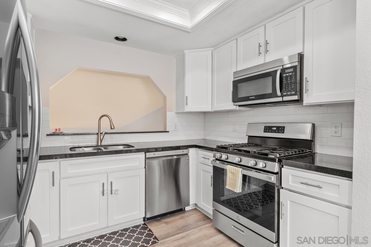 Detail Gallery Image 12 of 23 For 12083  Calle De Montana  #219,  El Cajon,  CA 92019 - 2 Beds | 1 Baths