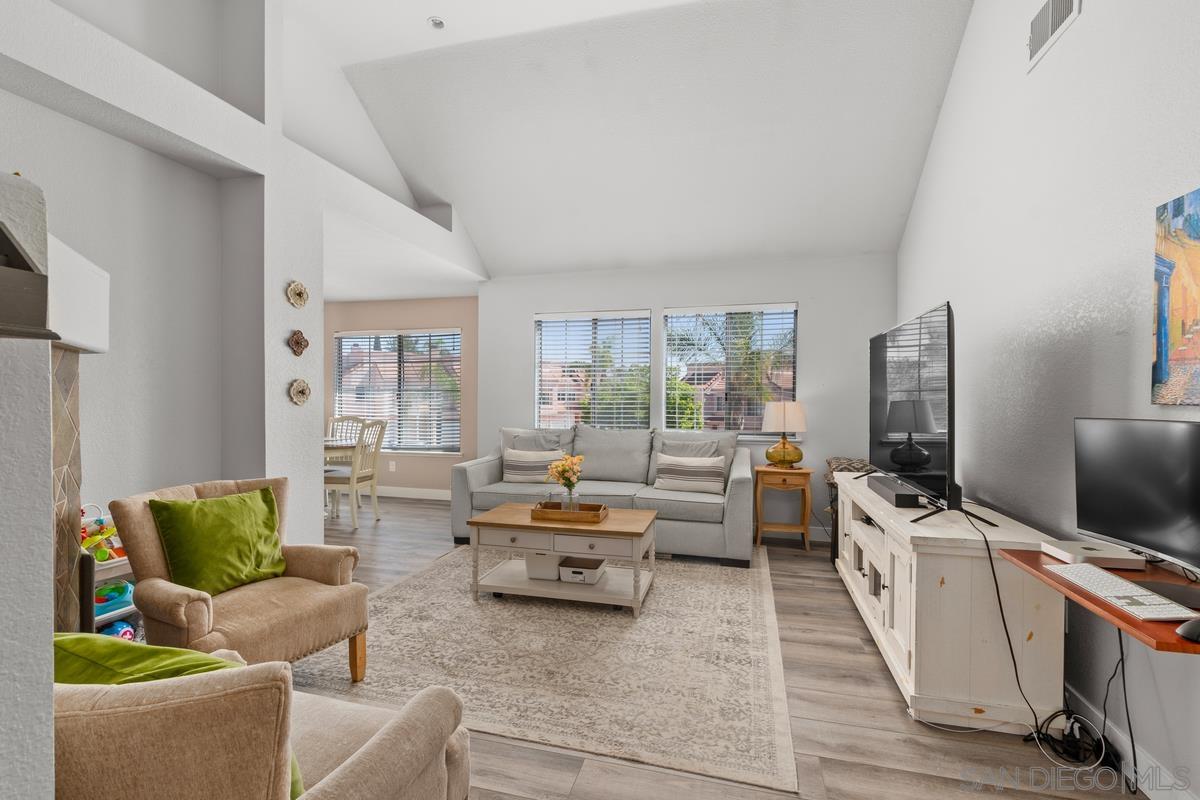 Detail Gallery Image 5 of 23 For 12083  Calle De Montana  #219,  El Cajon,  CA 92019 - 2 Beds | 1 Baths