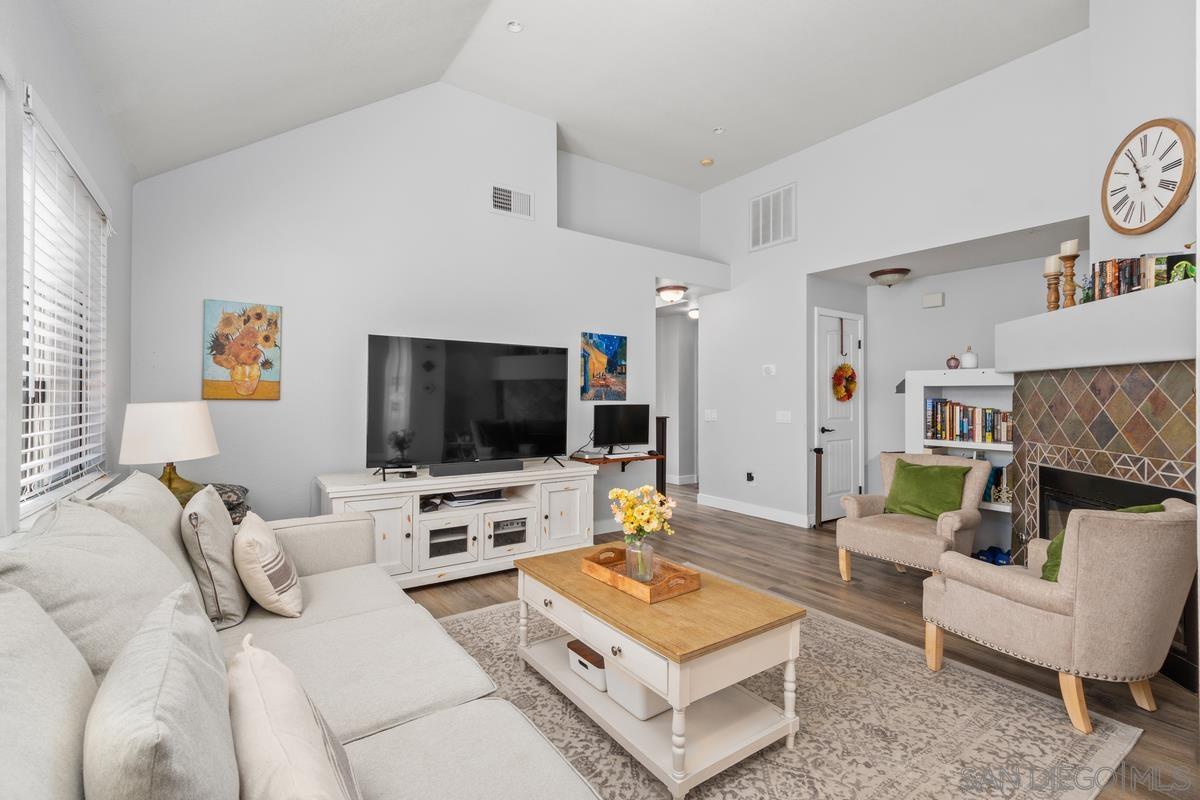 Detail Gallery Image 7 of 23 For 12083  Calle De Montana  #219,  El Cajon,  CA 92019 - 2 Beds | 1 Baths