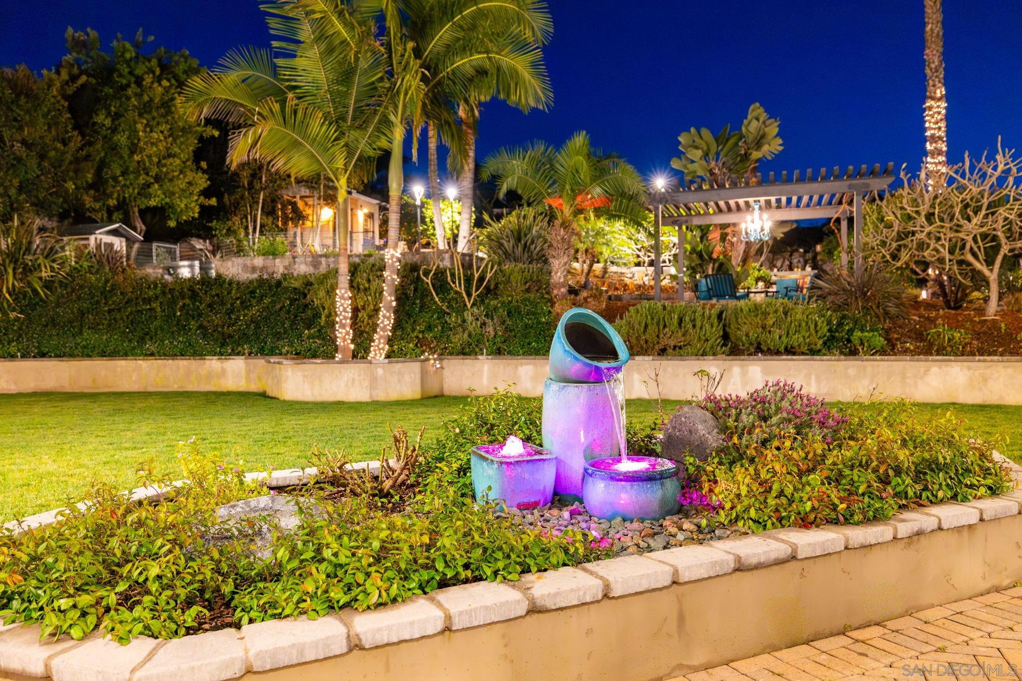 Detail Gallery Image 11 of 75 For 1441 E Taylor St, Vista,  CA 92084 - 3 Beds | 3 Baths