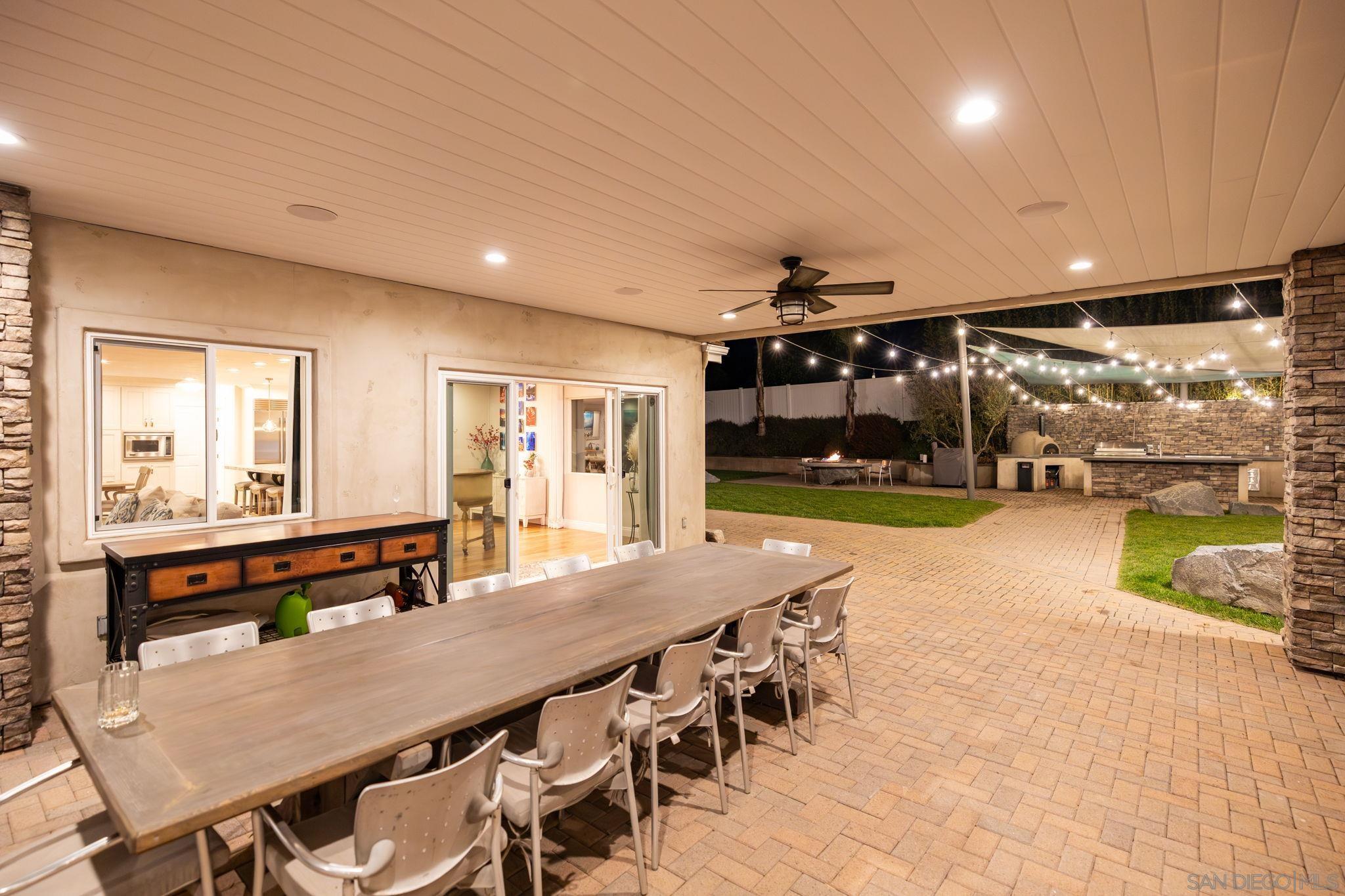 Detail Gallery Image 13 of 75 For 1441 E Taylor St, Vista,  CA 92084 - 3 Beds | 3 Baths