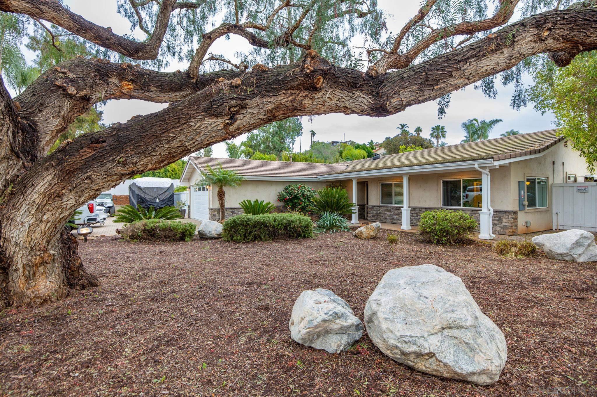 Detail Gallery Image 14 of 75 For 1441 E Taylor St, Vista,  CA 92084 - 3 Beds | 3 Baths