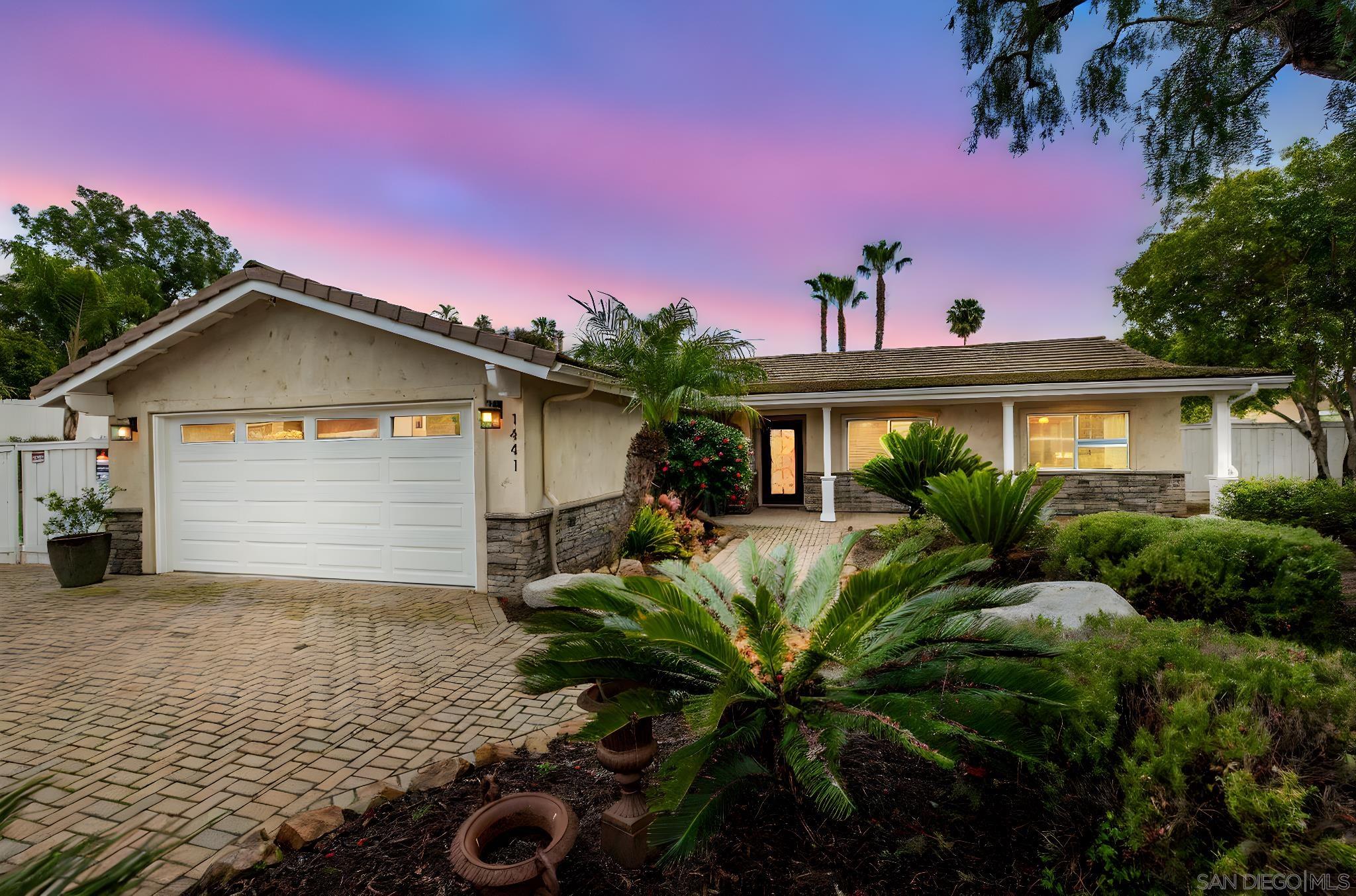 Detail Gallery Image 16 of 75 For 1441 E Taylor St, Vista,  CA 92084 - 3 Beds | 3 Baths