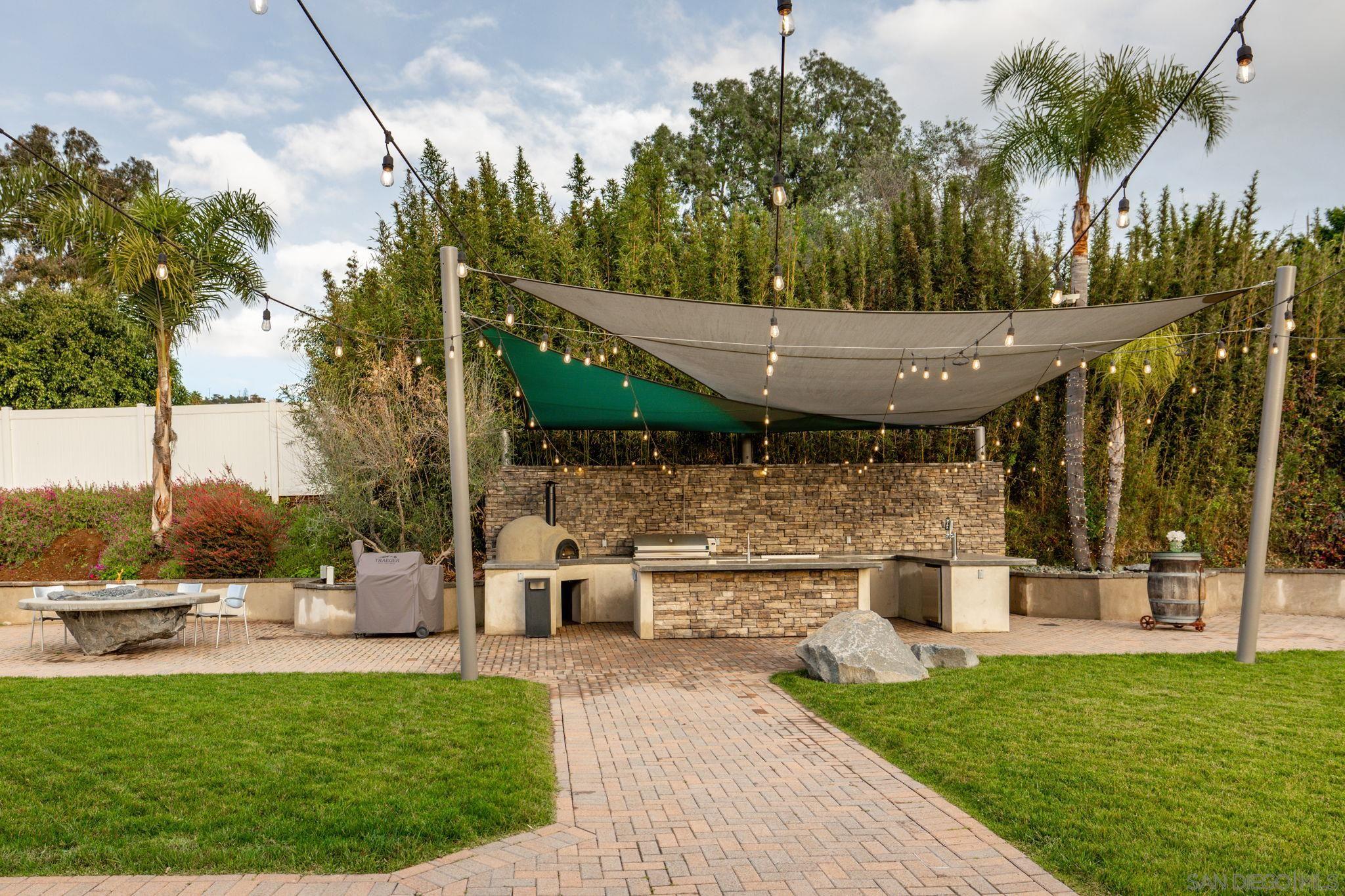 Detail Gallery Image 20 of 75 For 1441 E Taylor St, Vista,  CA 92084 - 3 Beds | 3 Baths