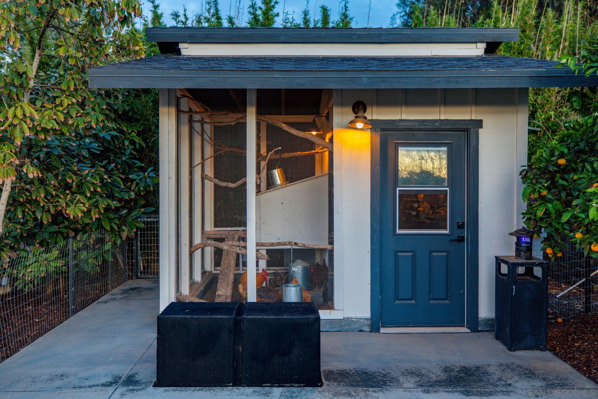 Detail Gallery Image 32 of 75 For 1441 E Taylor St, Vista,  CA 92084 - 3 Beds | 3 Baths