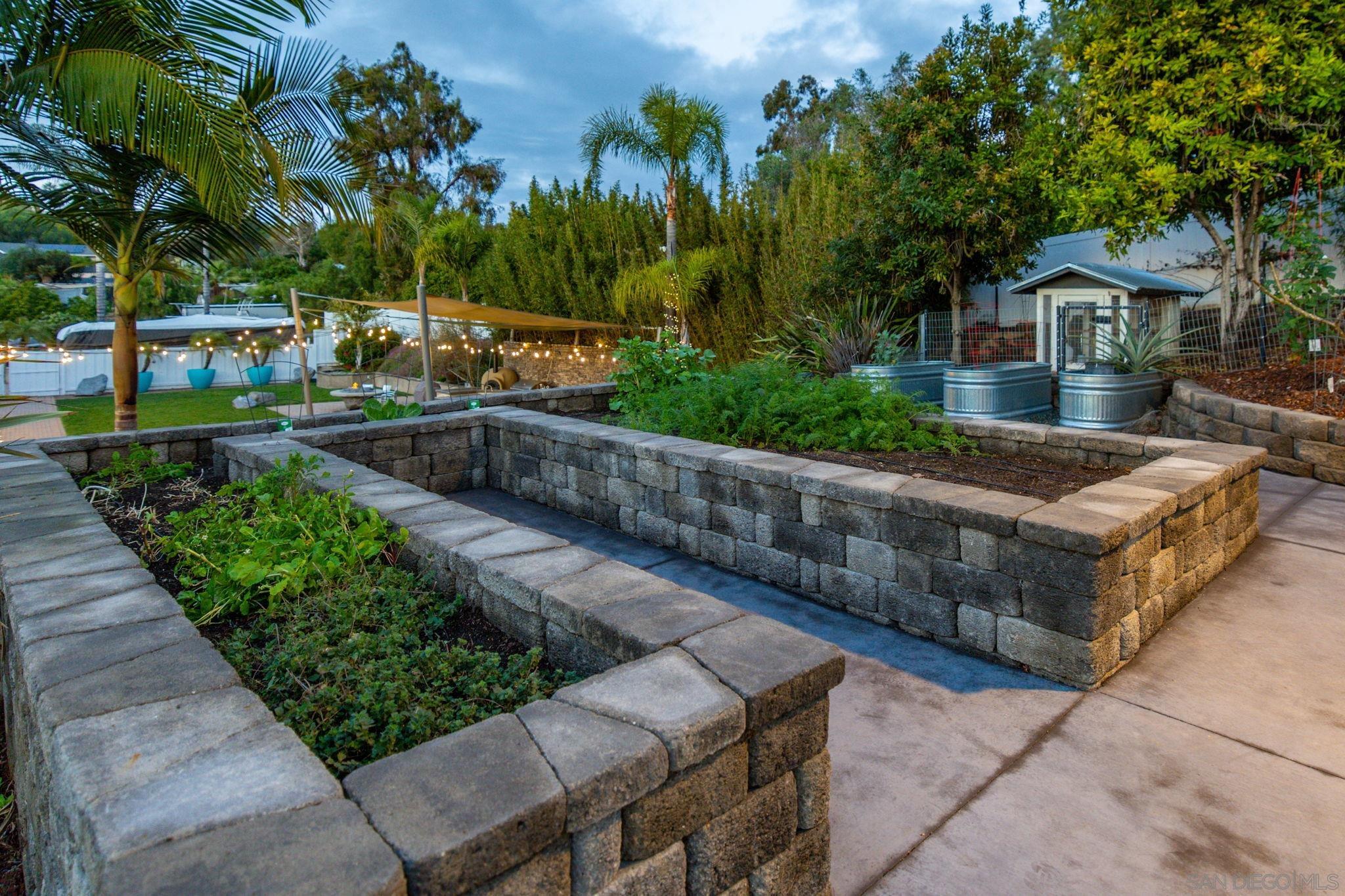 Detail Gallery Image 34 of 75 For 1441 E Taylor St, Vista,  CA 92084 - 3 Beds | 3 Baths