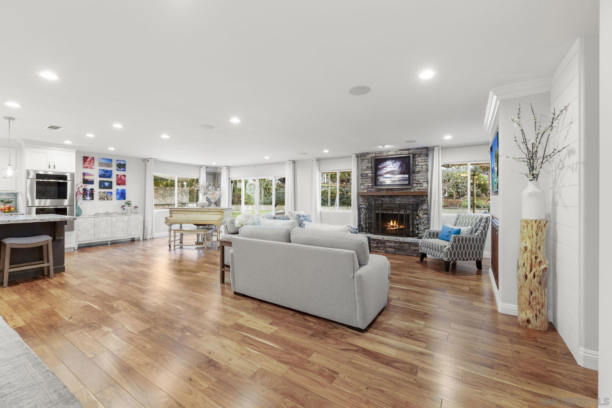 Detail Gallery Image 38 of 75 For 1441 E Taylor St, Vista,  CA 92084 - 3 Beds | 3 Baths