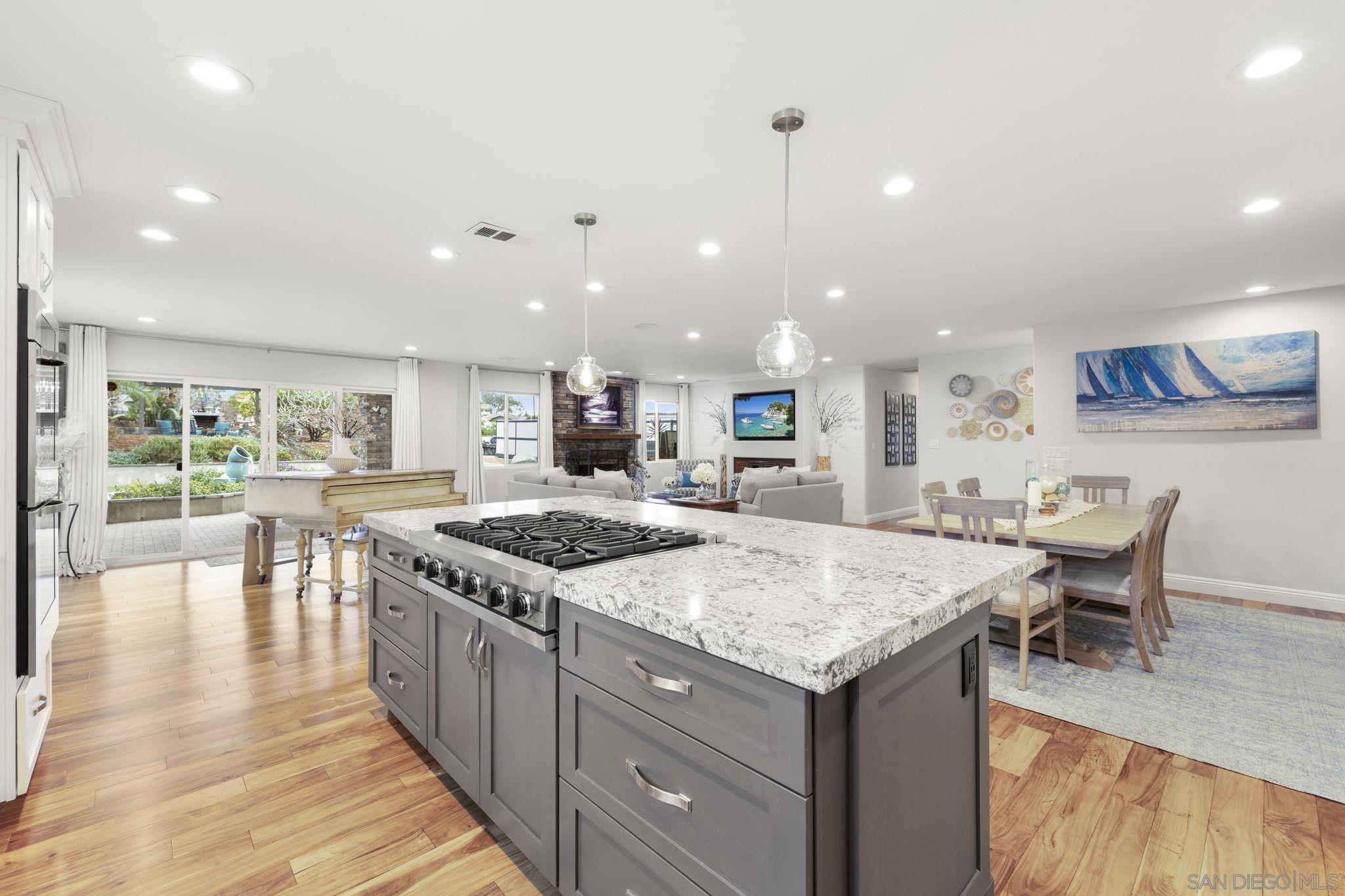 Detail Gallery Image 41 of 75 For 1441 E Taylor St, Vista,  CA 92084 - 3 Beds | 3 Baths