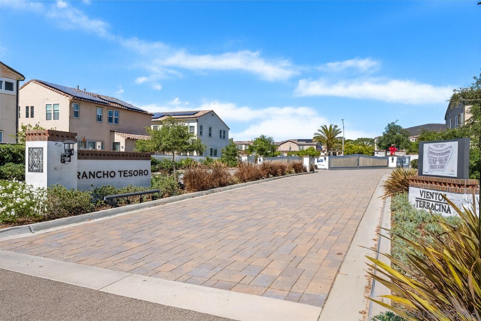 Detail Gallery Image 14 of 20 For 751  Merit Dr, San Marcos,  CA 92078 - 4 Beds | 3 Baths