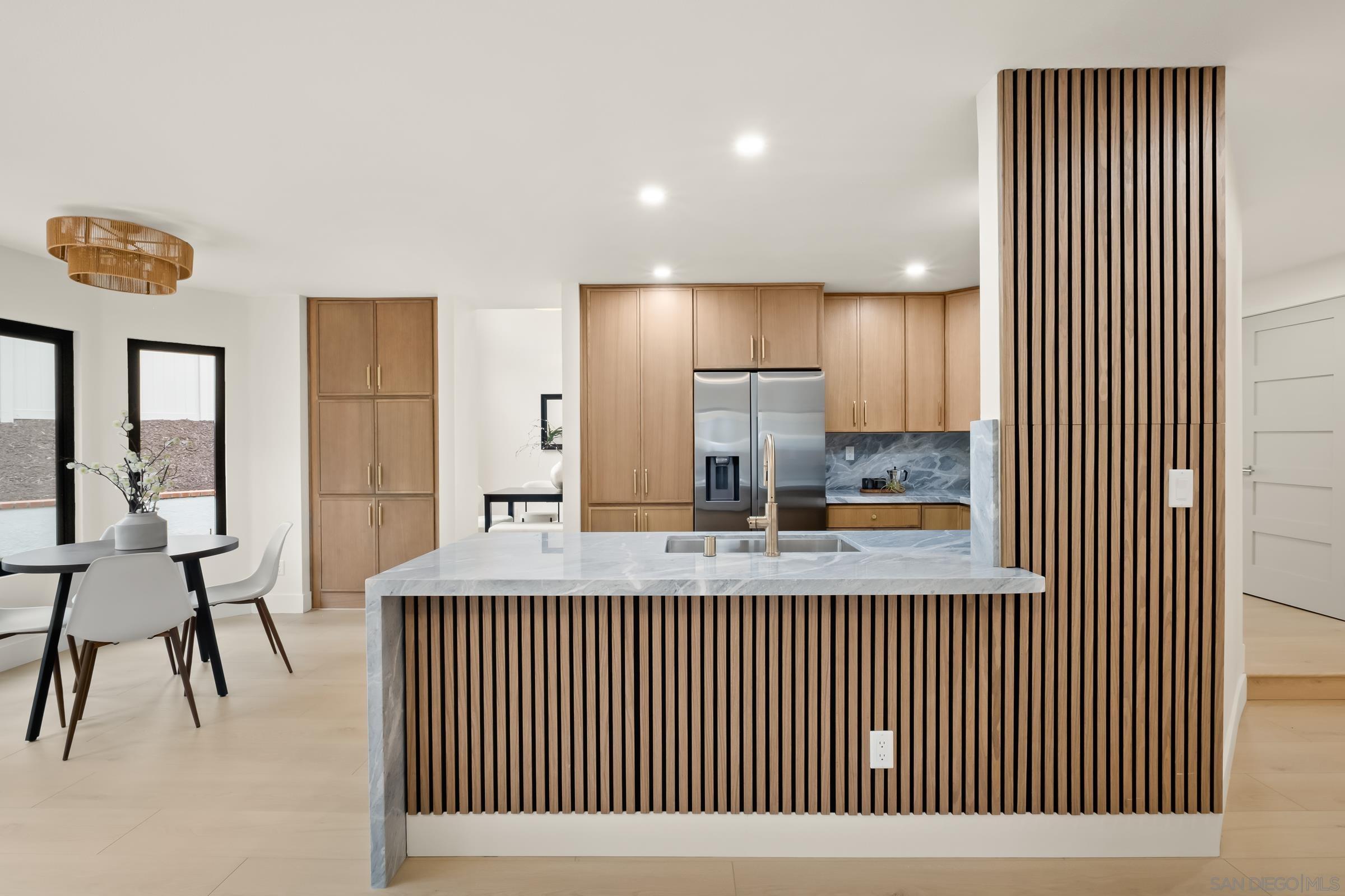 Detail Gallery Image 11 of 49 For 11579  Lorirae Pl, San Diego,  CA 92126 - 5 Beds | 3 Baths