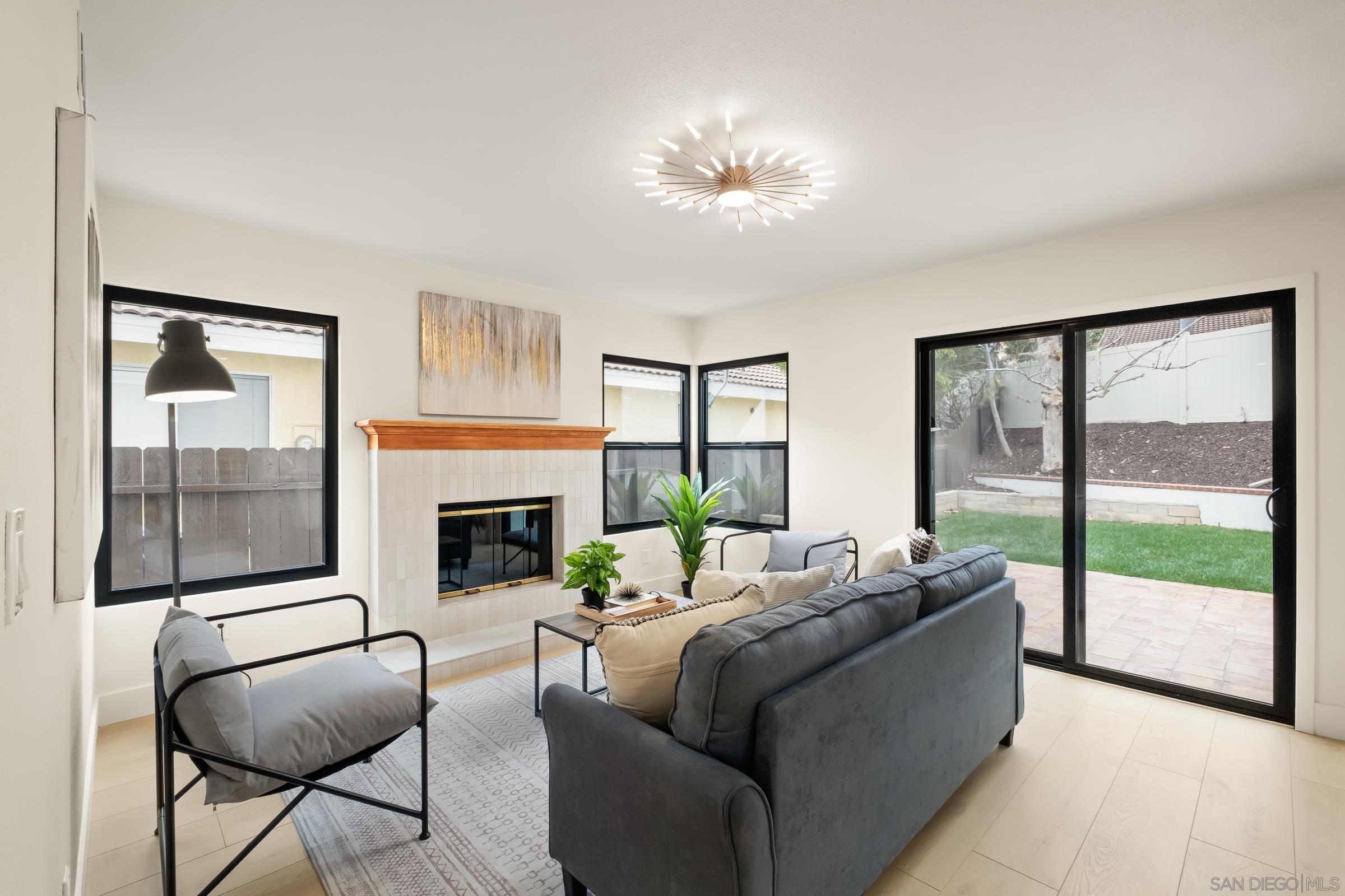 Detail Gallery Image 17 of 49 For 11579  Lorirae Pl, San Diego,  CA 92126 - 5 Beds | 3 Baths