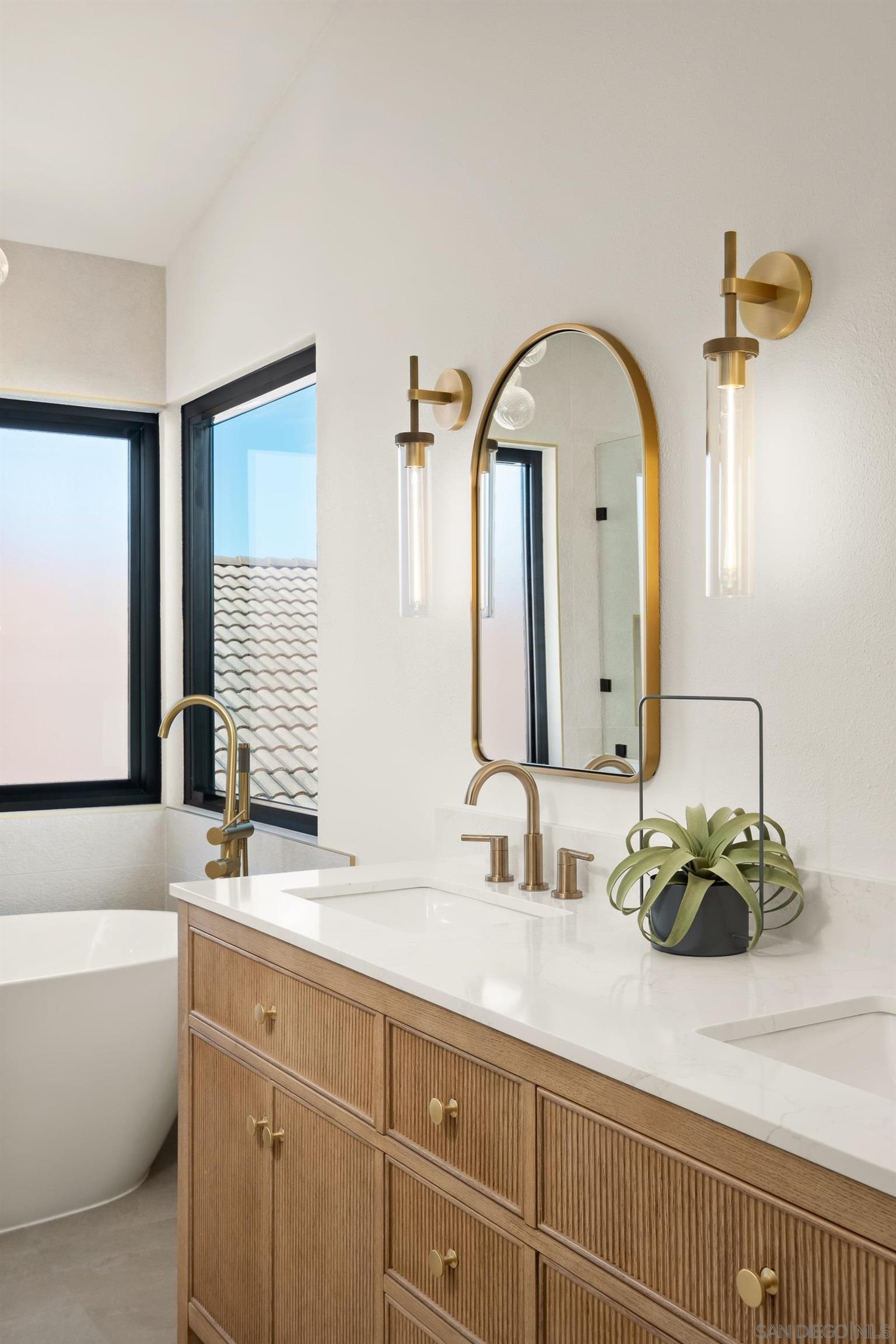 Detail Gallery Image 30 of 49 For 11579  Lorirae Pl, San Diego,  CA 92126 - 5 Beds | 3 Baths