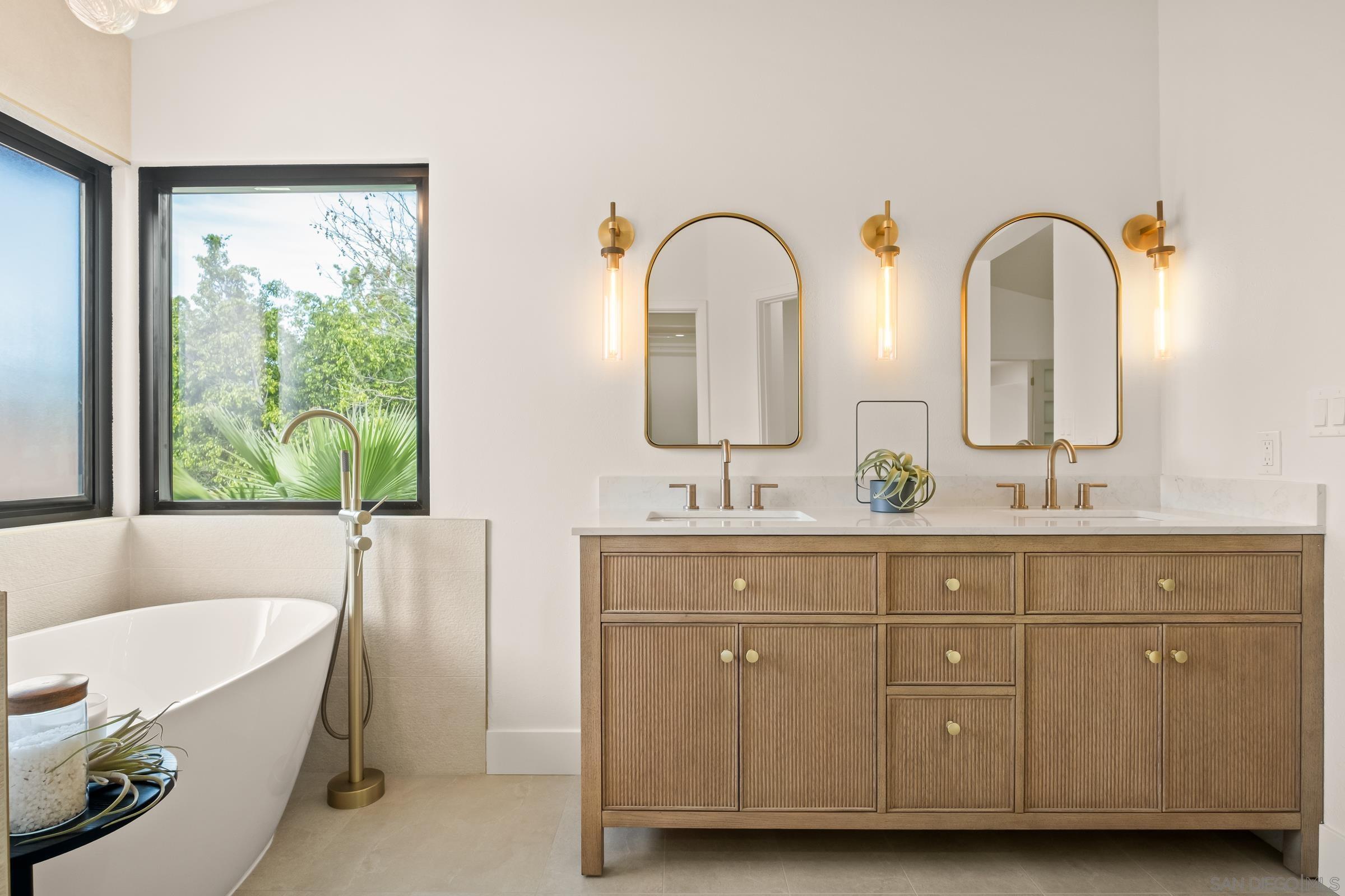 Detail Gallery Image 32 of 49 For 11579  Lorirae Pl, San Diego,  CA 92126 - 5 Beds | 3 Baths