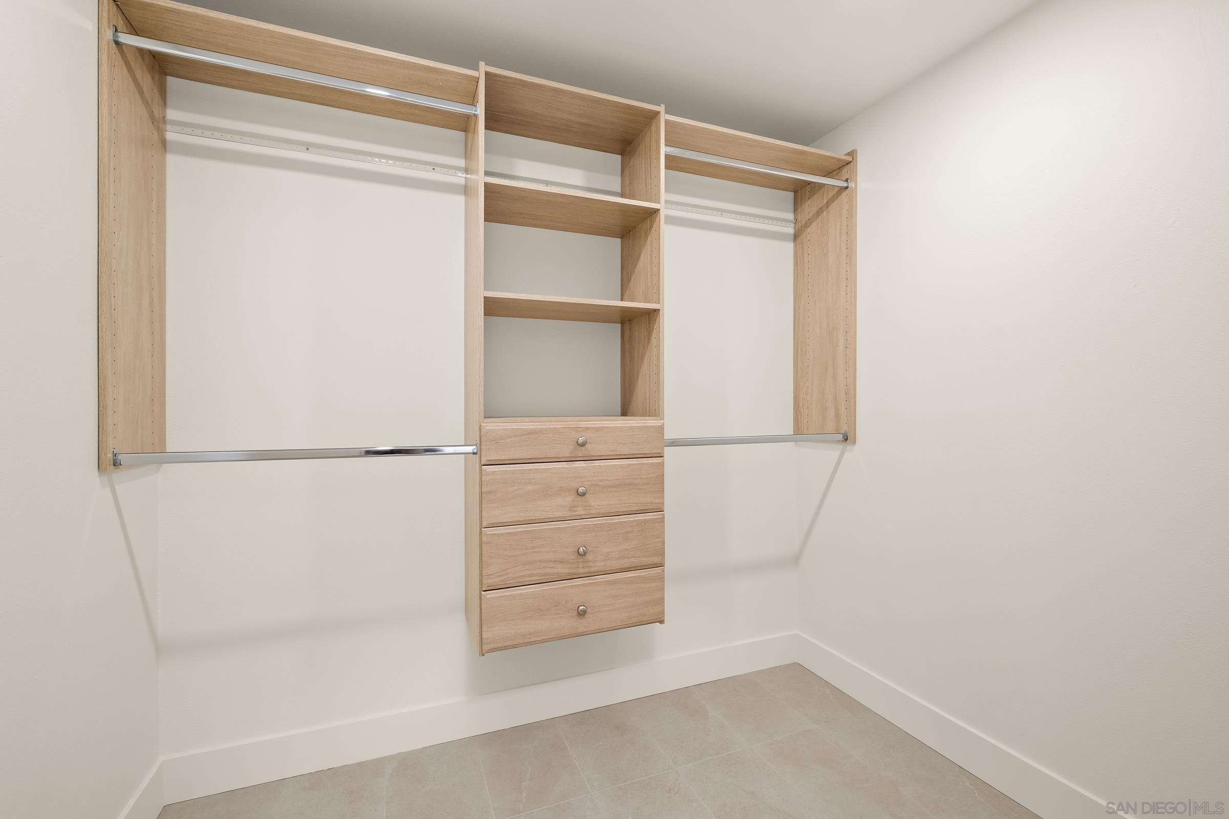 Detail Gallery Image 34 of 49 For 11579  Lorirae Pl, San Diego,  CA 92126 - 5 Beds | 3 Baths