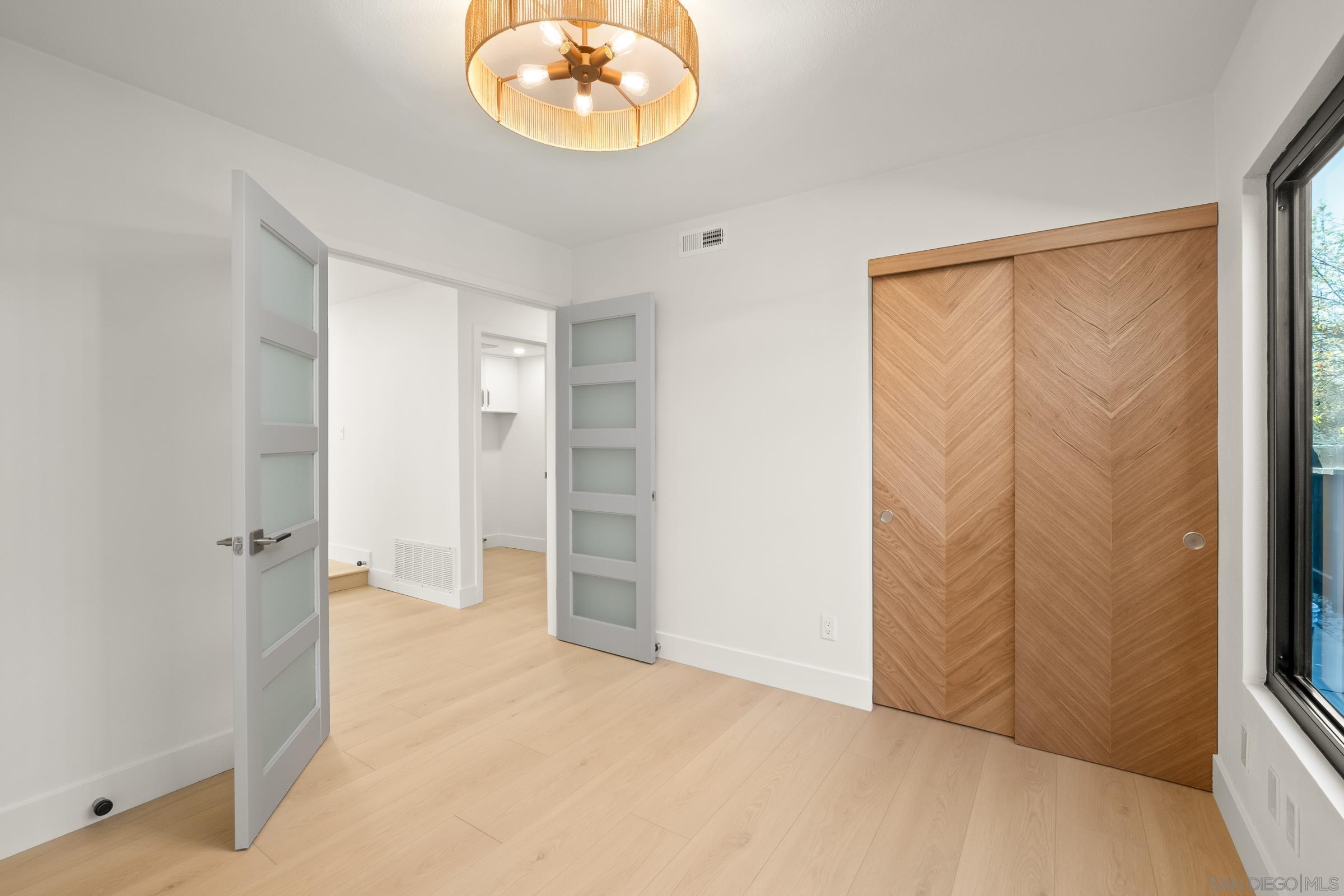 Detail Gallery Image 37 of 49 For 11579  Lorirae Pl, San Diego,  CA 92126 - 5 Beds | 3 Baths