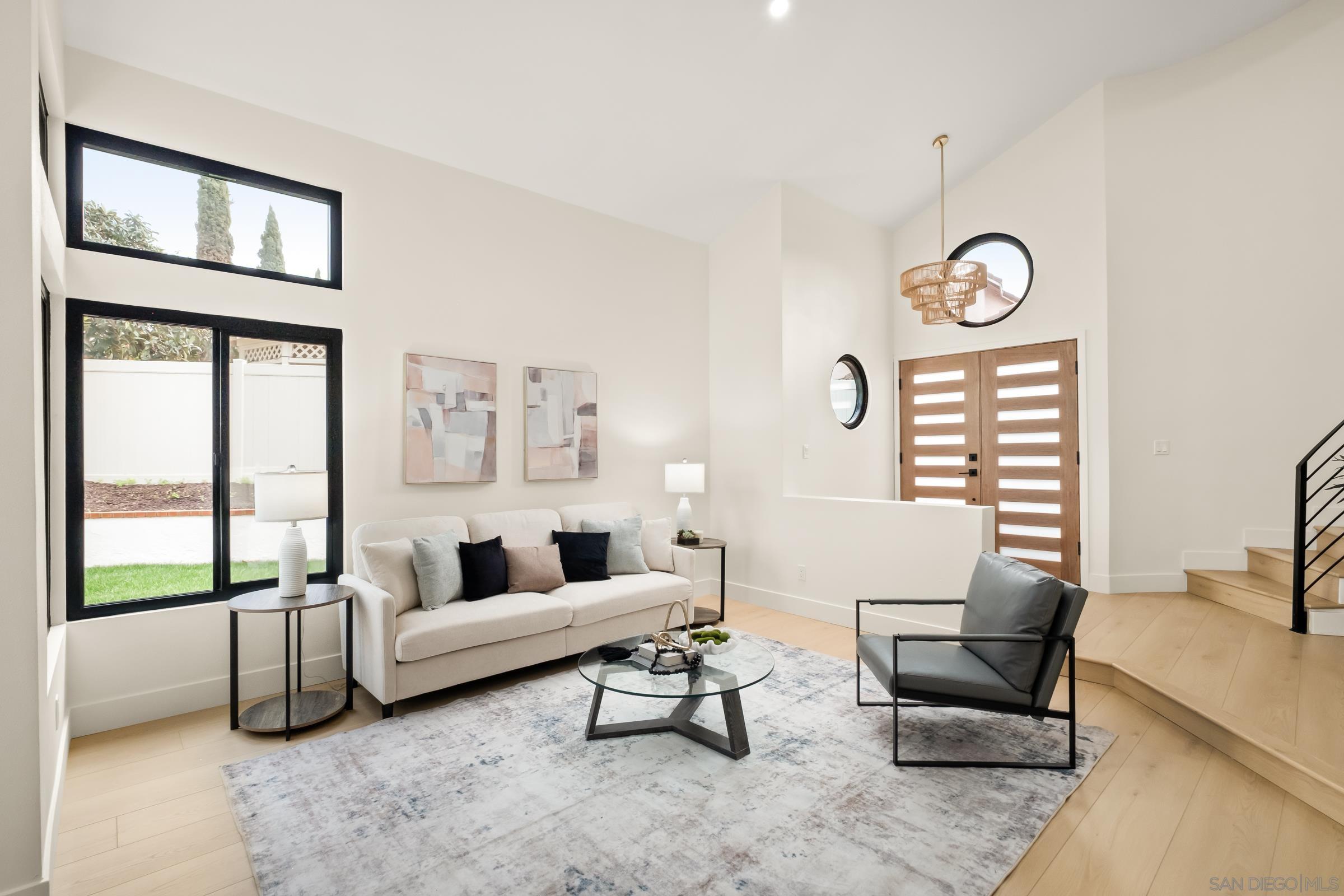 Detail Gallery Image 5 of 49 For 11579  Lorirae Pl, San Diego,  CA 92126 - 5 Beds | 3 Baths