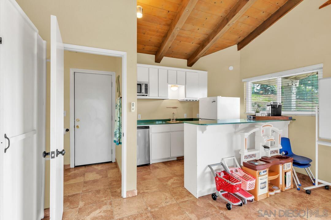 Detail Gallery Image 24 of 72 For 1255  Bermuda Pl, El Cajon,  CA 92021 - 3 Beds | 2/1 Baths