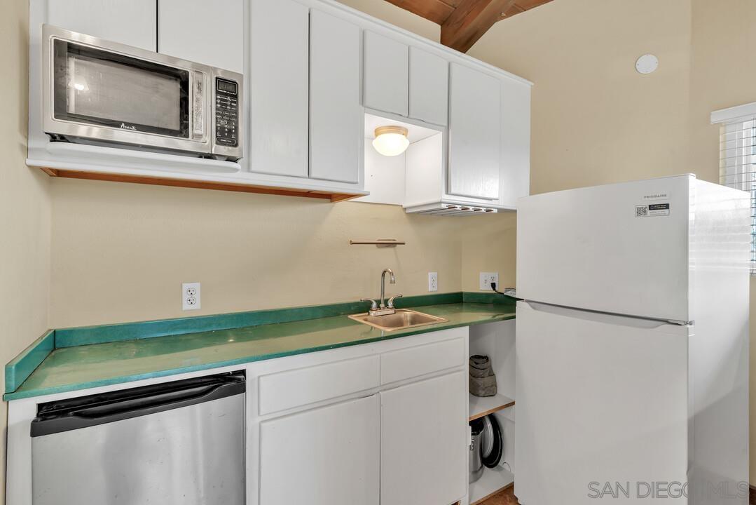 Detail Gallery Image 26 of 72 For 1255  Bermuda Pl, El Cajon,  CA 92021 - 3 Beds | 2/1 Baths