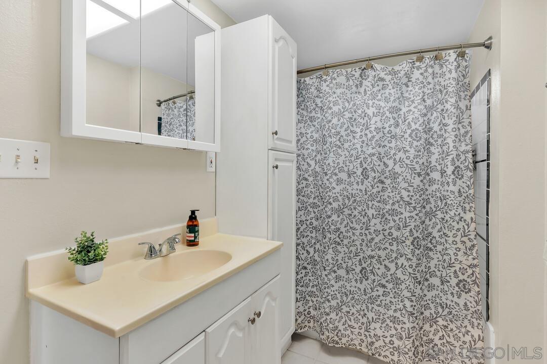 Detail Gallery Image 37 of 72 For 1255  Bermuda Pl, El Cajon,  CA 92021 - 3 Beds | 2/1 Baths
