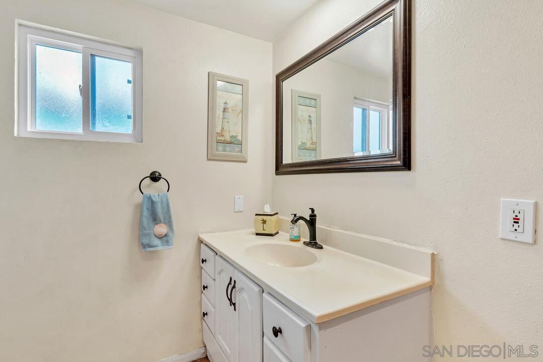 Detail Gallery Image 39 of 72 For 1255  Bermuda Pl, El Cajon,  CA 92021 - 3 Beds | 2/1 Baths
