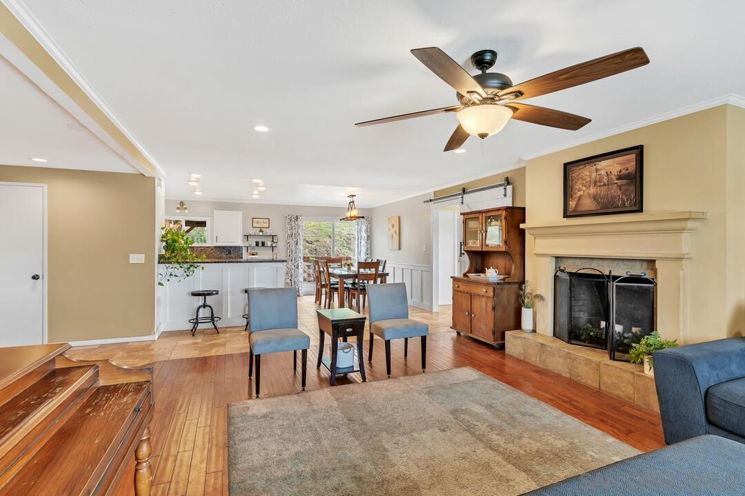 Detail Gallery Image 10 of 72 For 1255  Bermuda Pl, El Cajon,  CA 92021 - 3 Beds | 2/1 Baths