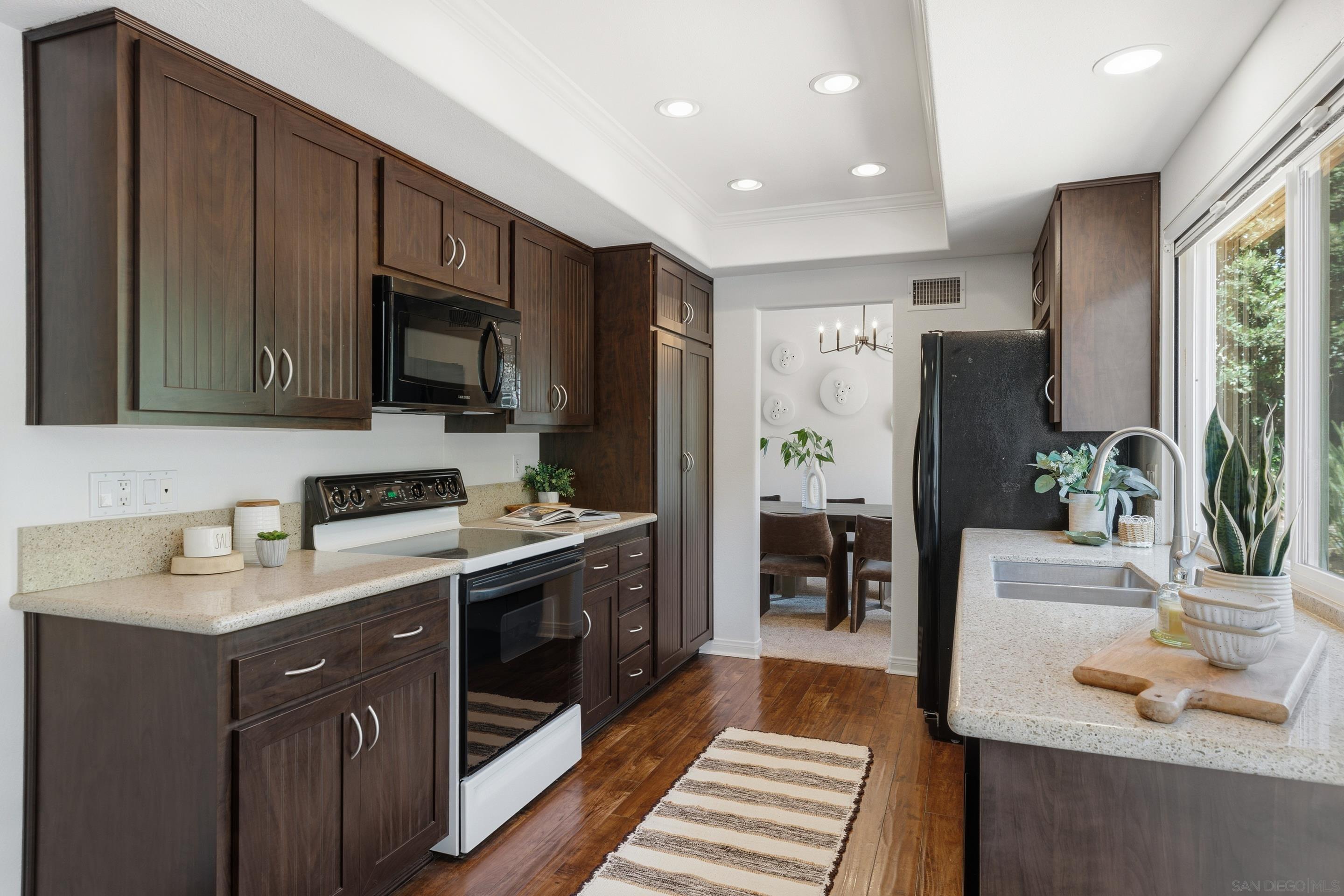 Detail Gallery Image 13 of 44 For 4676  Huggins, San Diego,  CA 92122 - 3 Beds | 2/1 Baths