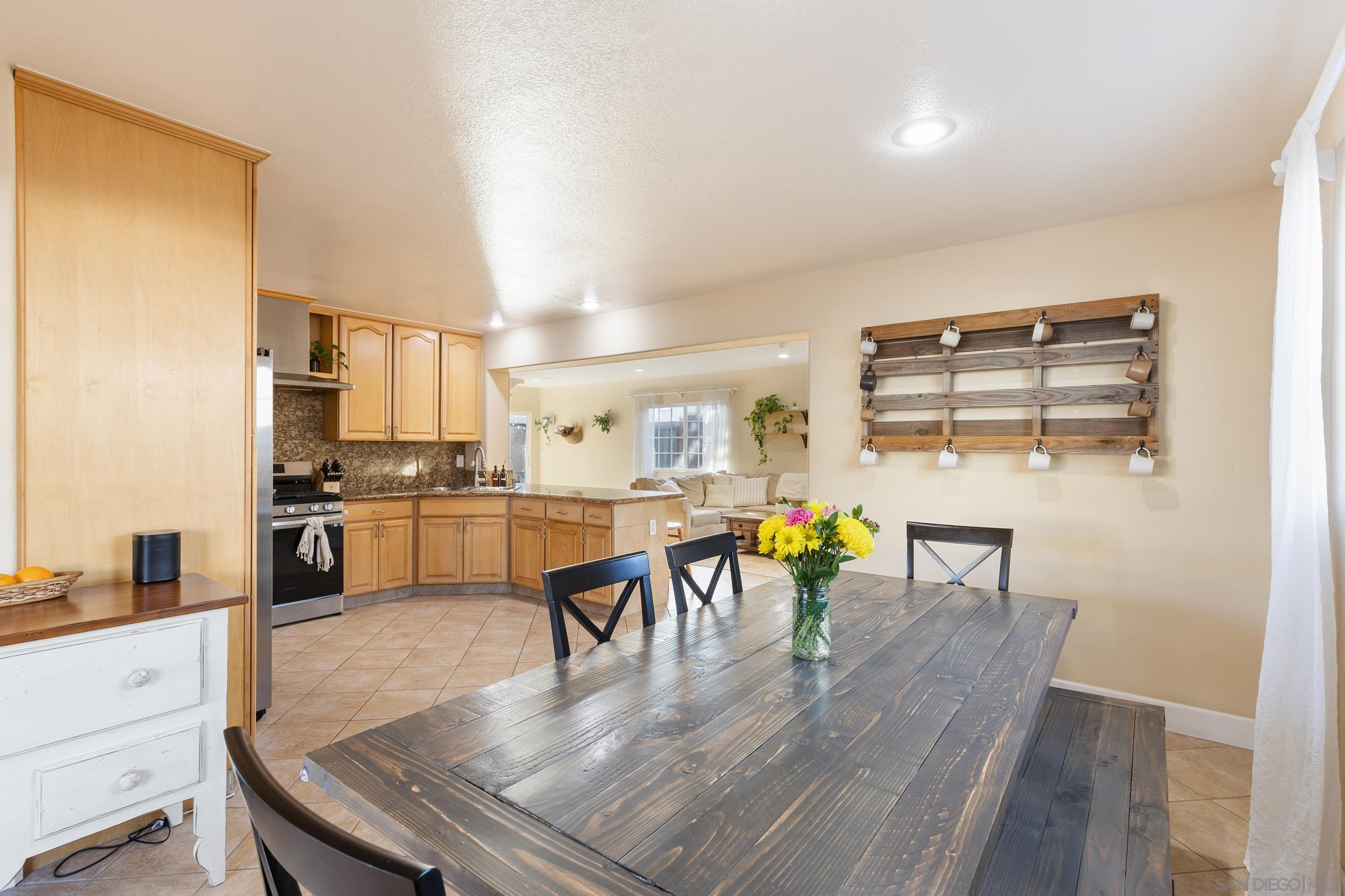 Detail Gallery Image 16 of 39 For 3346  Mount Acadia Blvd., San Diego,  CA 92111 - 4 Beds | 3 Baths