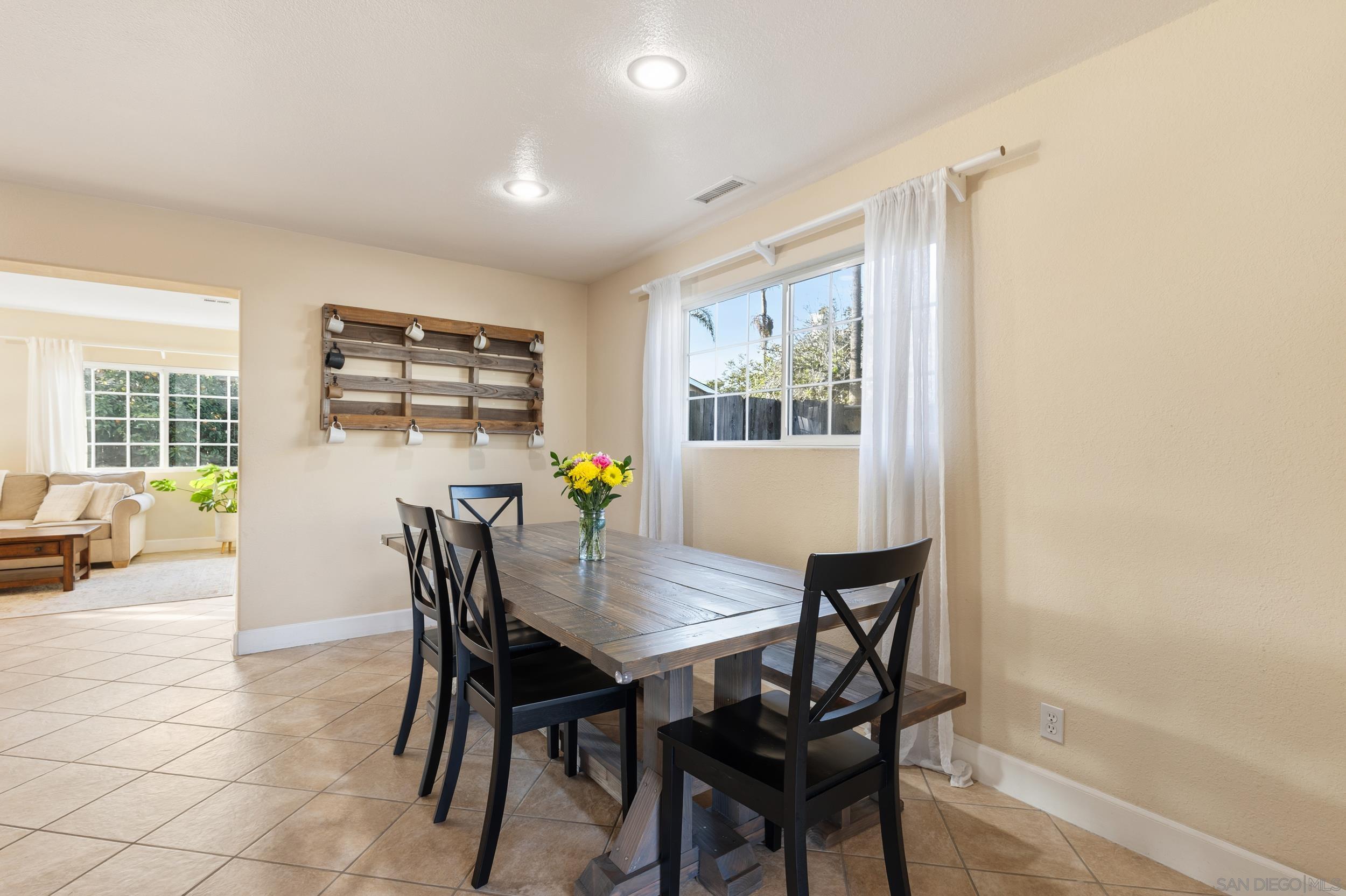 Detail Gallery Image 17 of 39 For 3346  Mount Acadia Blvd., San Diego,  CA 92111 - 4 Beds | 3 Baths