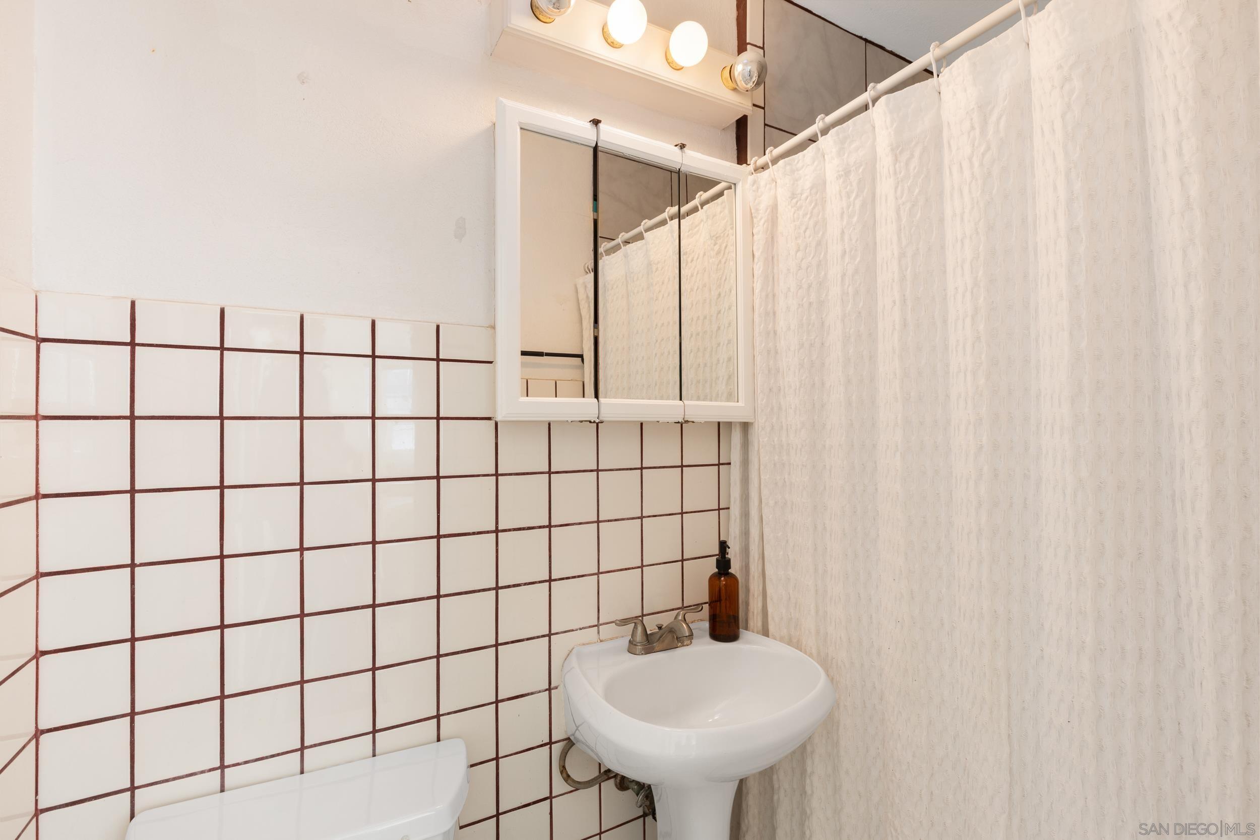 Detail Gallery Image 20 of 39 For 3346  Mount Acadia Blvd., San Diego,  CA 92111 - 4 Beds | 3 Baths