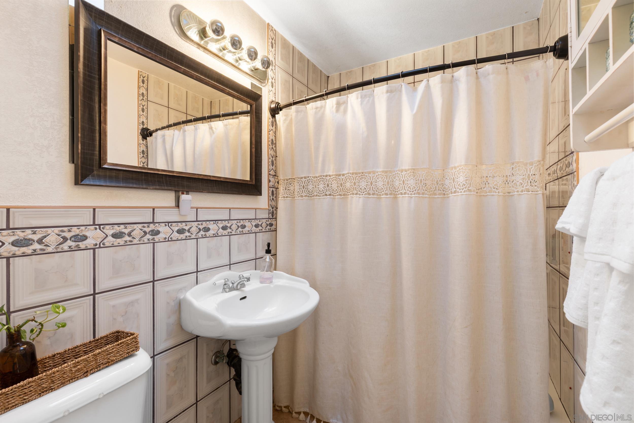 Detail Gallery Image 22 of 39 For 3346  Mount Acadia Blvd., San Diego,  CA 92111 - 4 Beds | 3 Baths