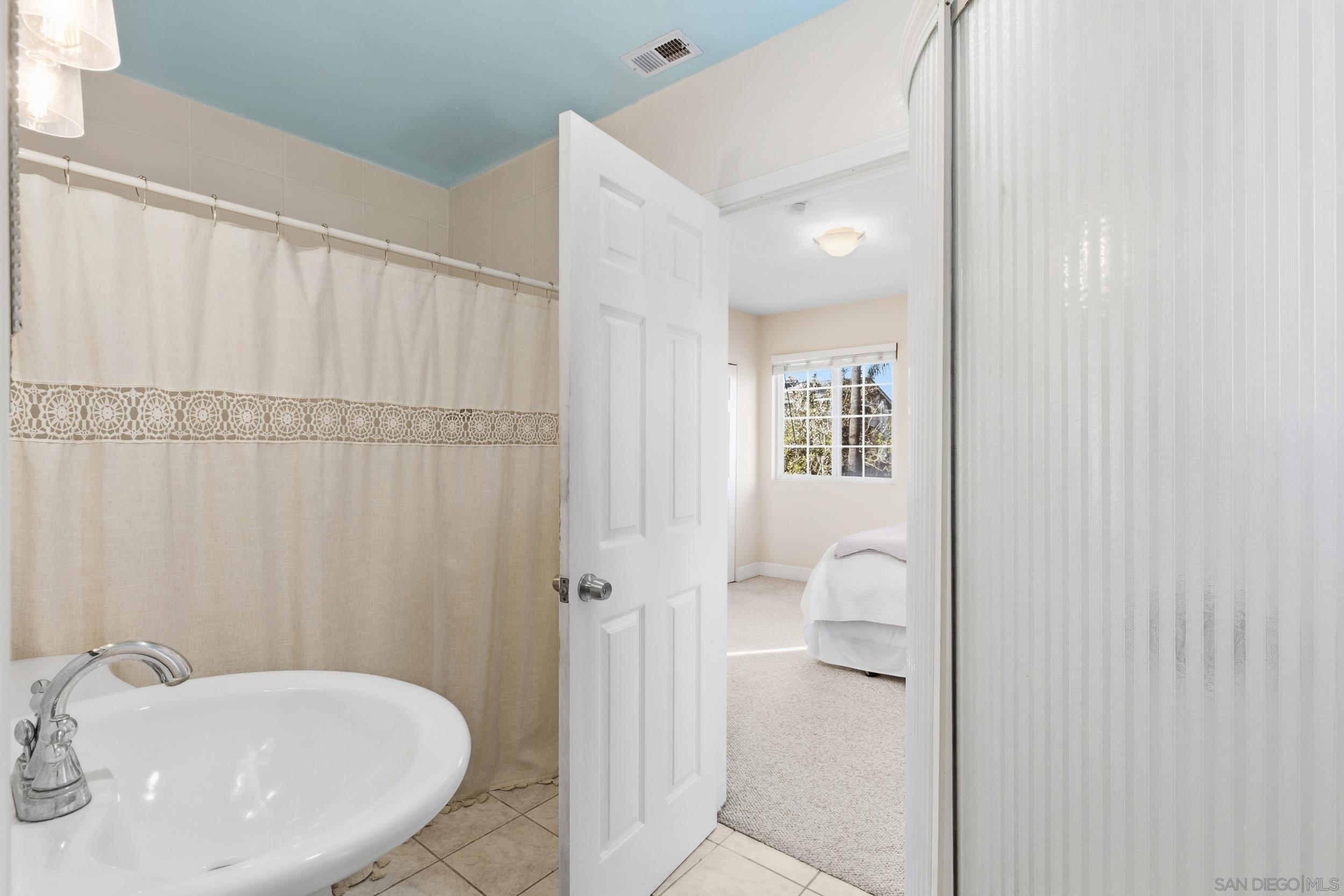 Detail Gallery Image 25 of 39 For 3346  Mount Acadia Blvd., San Diego,  CA 92111 - 4 Beds | 3 Baths