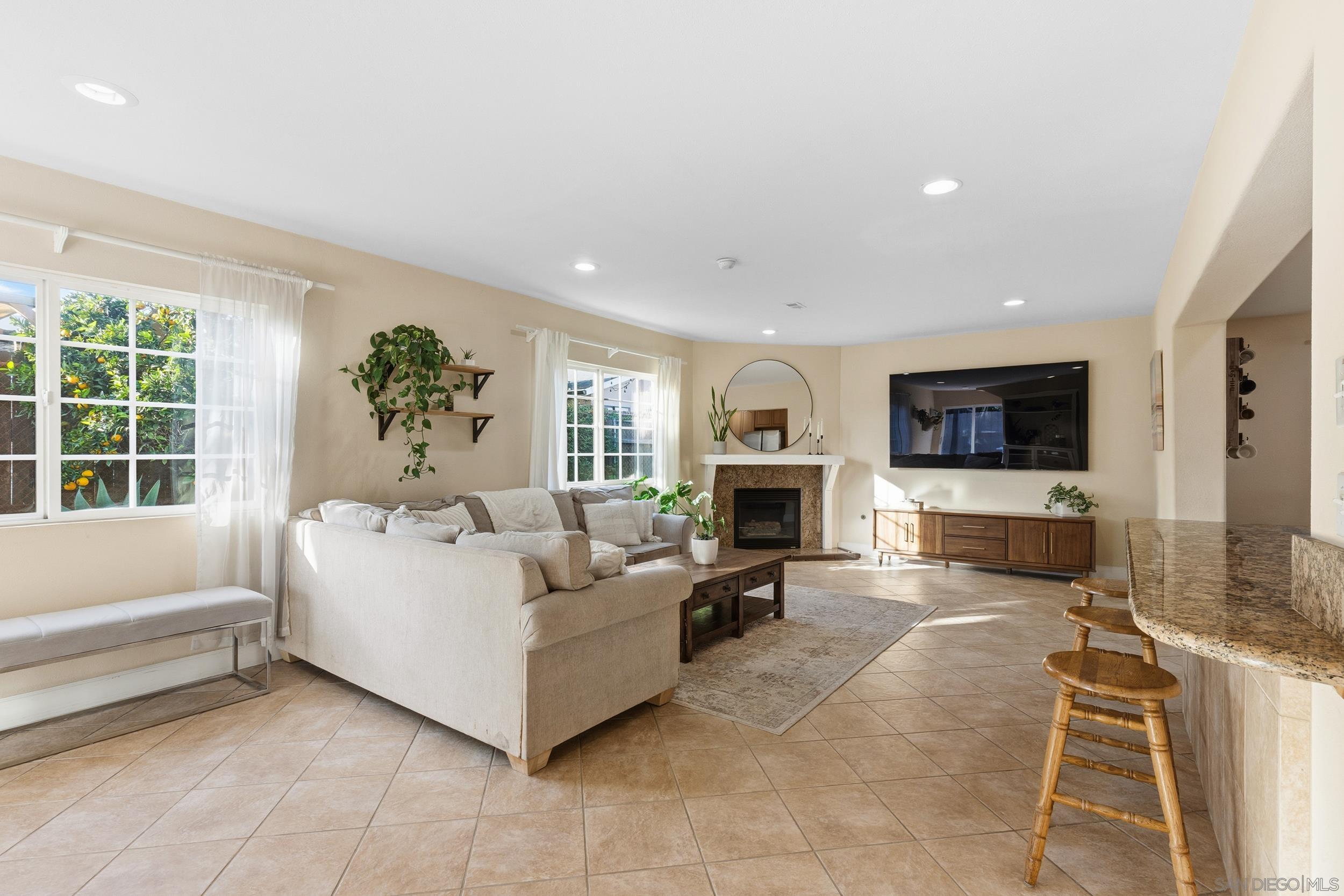 Detail Gallery Image 9 of 39 For 3346  Mount Acadia Blvd., San Diego,  CA 92111 - 4 Beds | 3 Baths