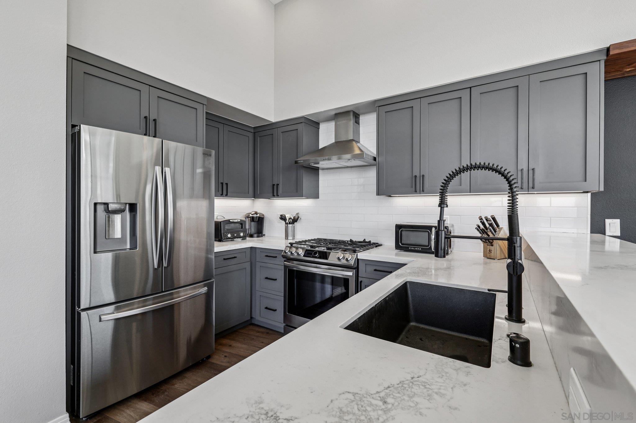 Detail Gallery Image 27 of 58 For 1750  Kettner Blvd  #414,  San Diego,  CA 92101 - 2 Beds | 2/1 Baths