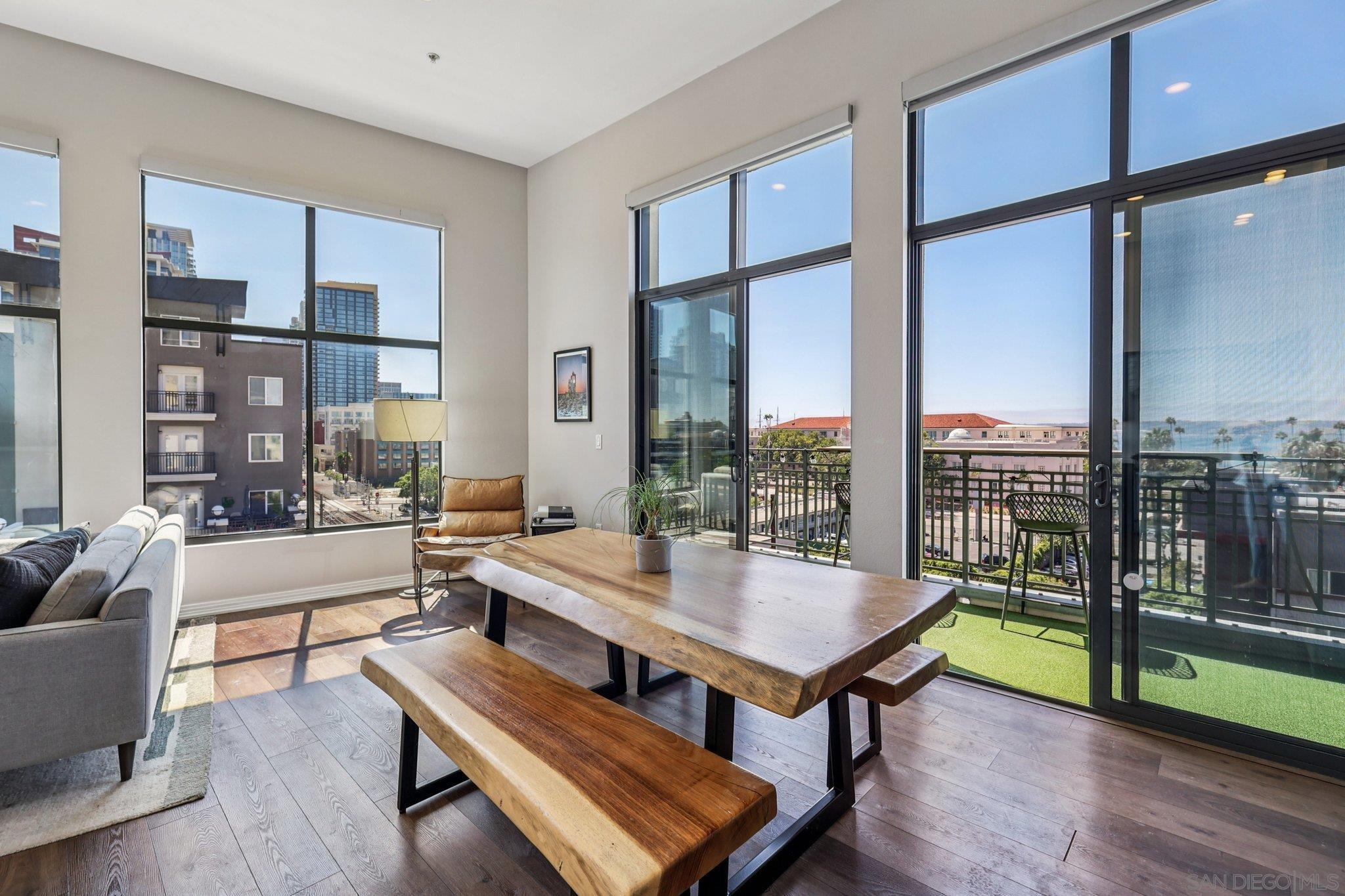 Detail Gallery Image 6 of 58 For 1750  Kettner Blvd  #414,  San Diego,  CA 92101 - 2 Beds | 2/1 Baths