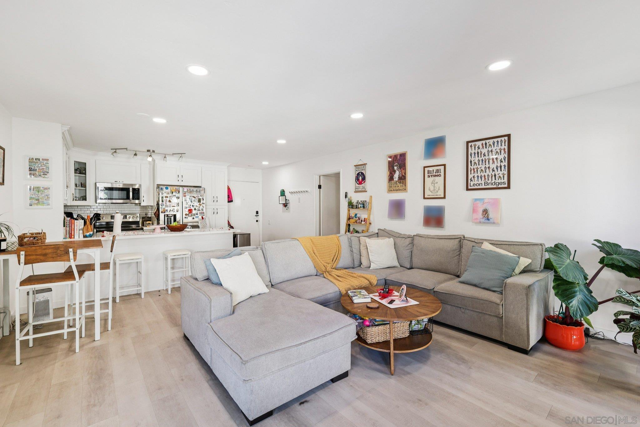 Detail Gallery Image 10 of 35 For 4600  Lamont St  #204,  San Diego,  CA 92109 - 2 Beds | 2 Baths