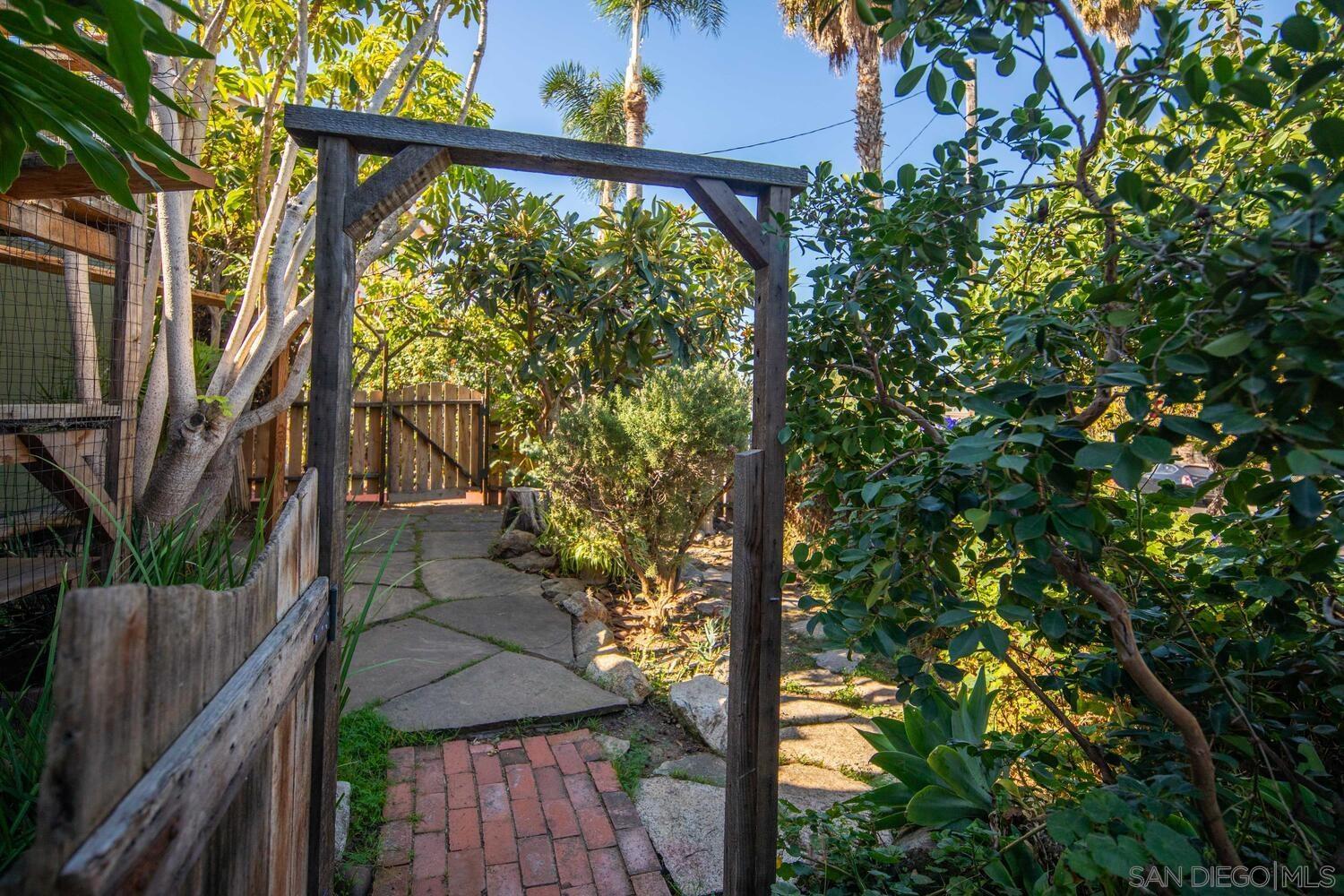 Detail Gallery Image 14 of 22 For 432 E 5th St, National City,  CA 91950 - 3 Beds | 1 Baths