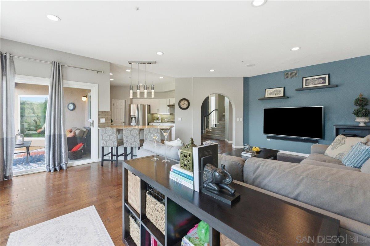 Detail Gallery Image 16 of 61 For 2701  Isham Springs Ct, Spring Valley,  CA 91977 - 3 Beds | 2/1 Baths